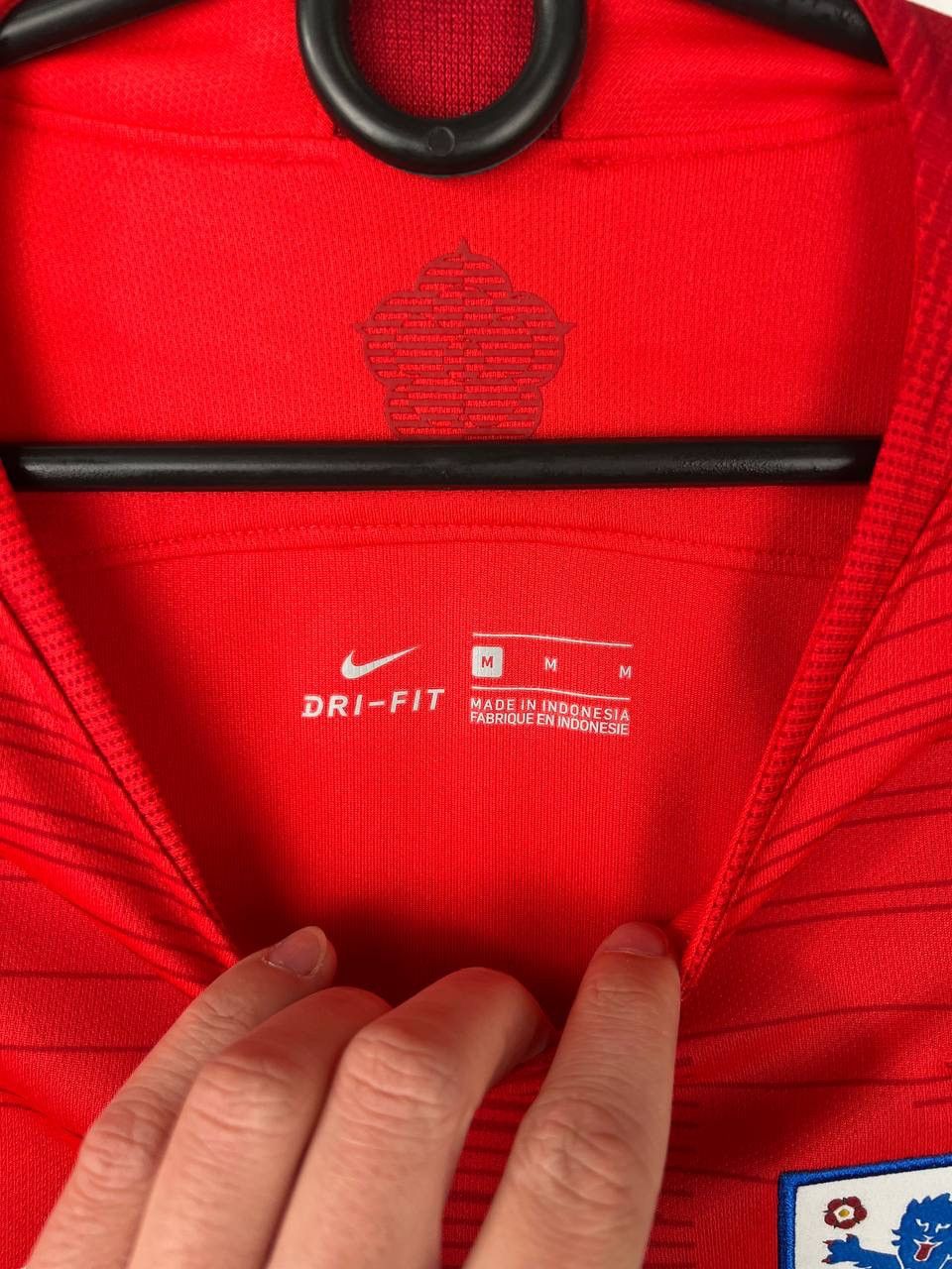 Vintage England Nike 2018-2019 jersey t-shirts size M Size US M / EU 48-50 / 2 - 3 Thumbnail