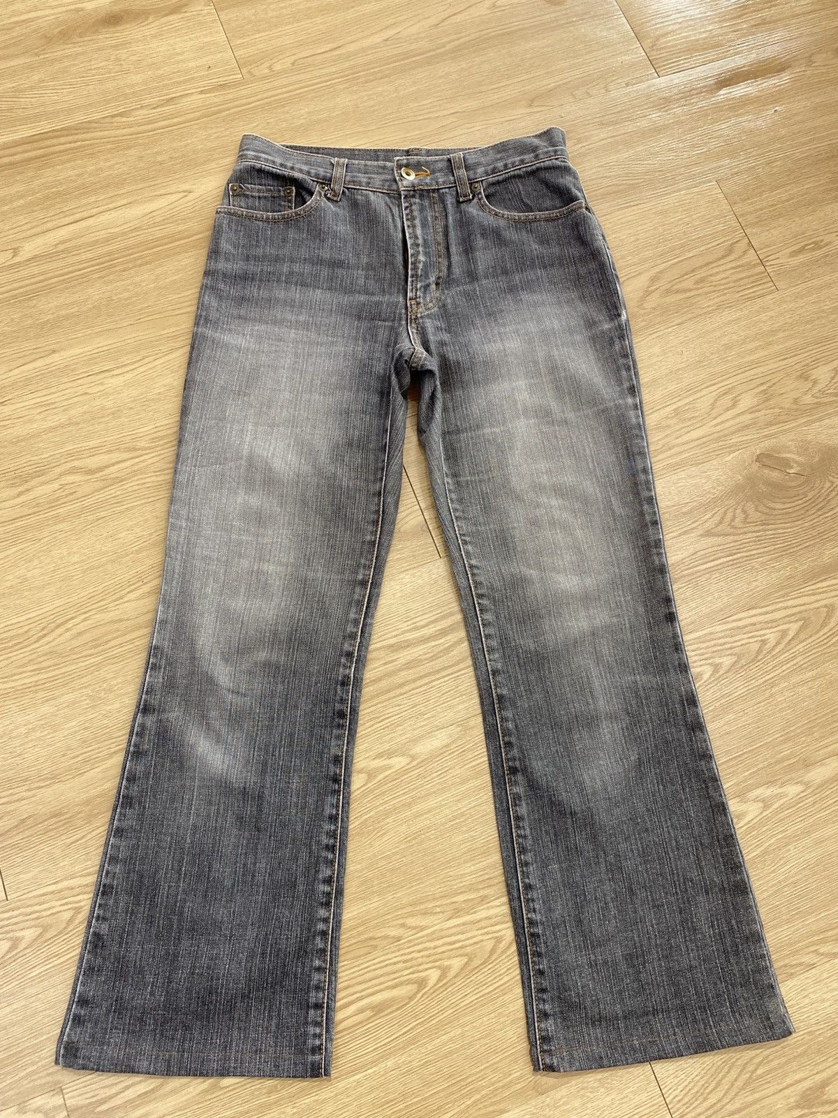 Uniqlo Uniqlo Faded Wash Style Loose Jeans Size US 29 - 1 Thumbnail