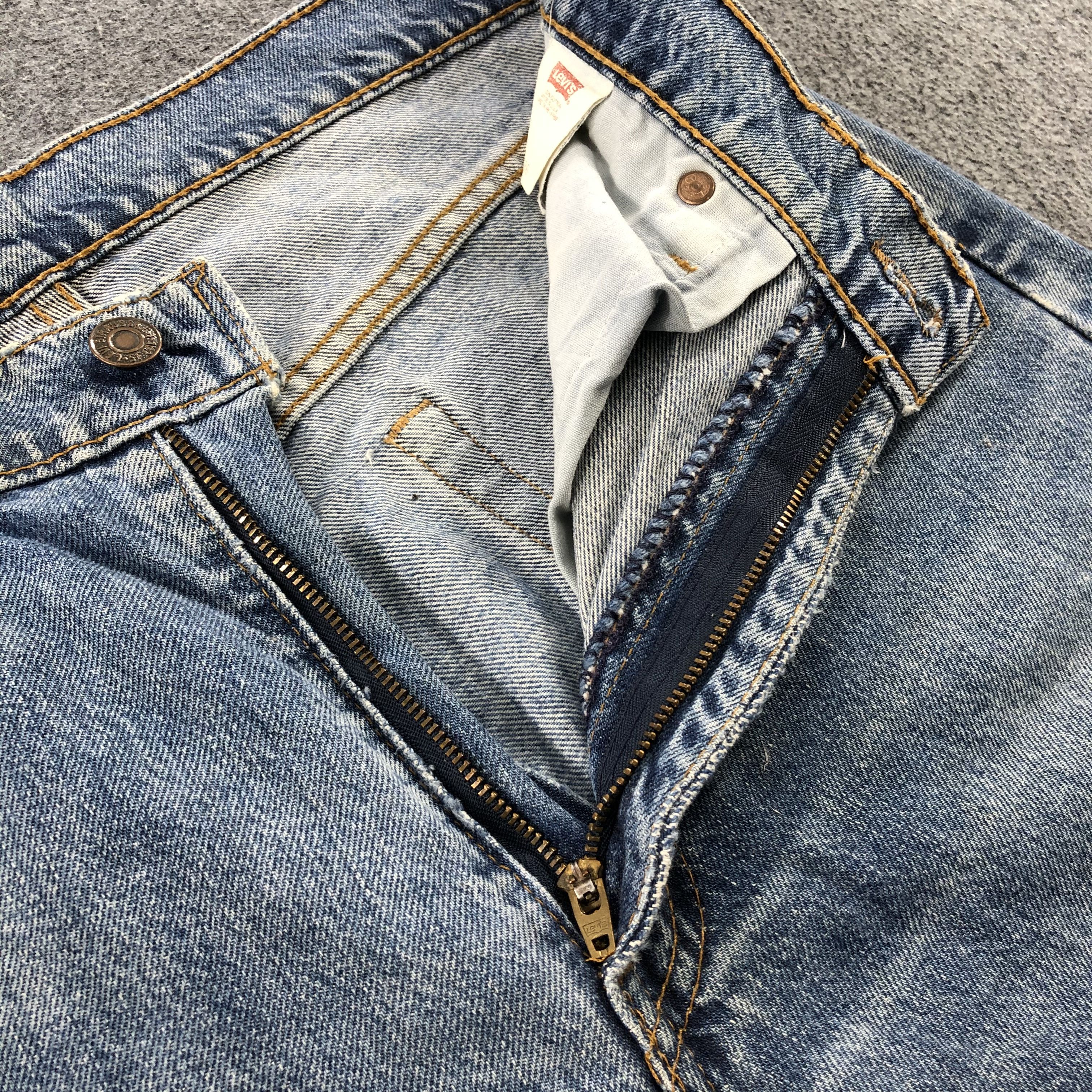 Levi's × Vintage 90s Vintage Blue Wash Levis 519 Jeans-JM2038 Size US 31 - 7 Thumbnail
