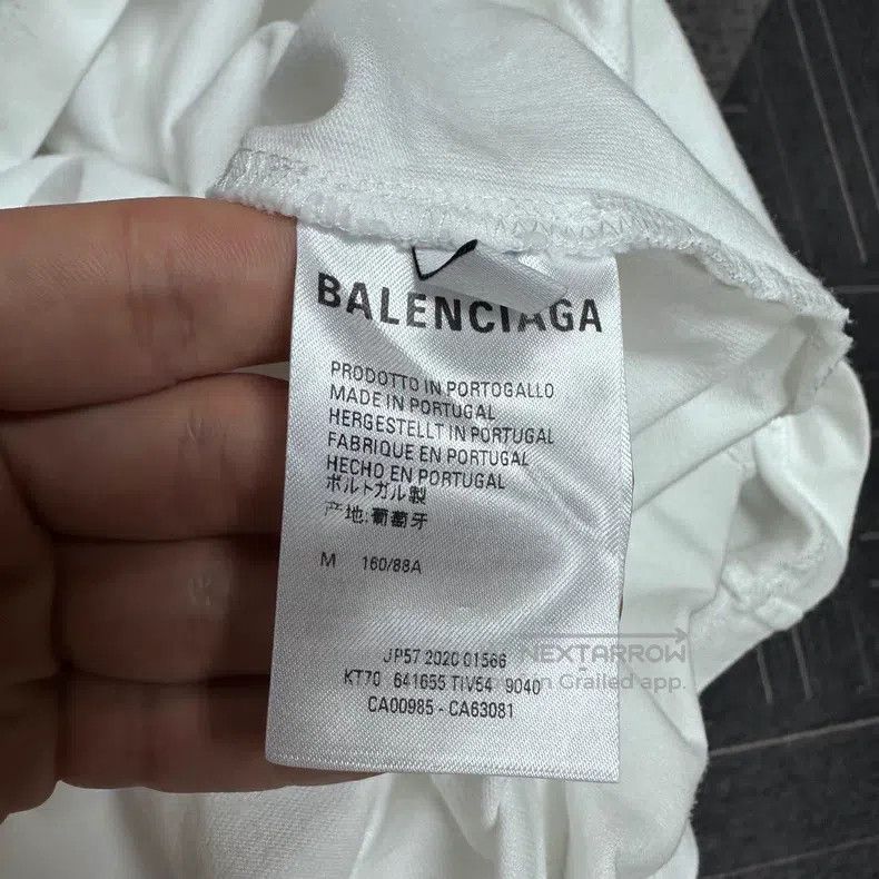 Balenciaga Balenciaga White Mailbox Short Sleeve Size US M / EU 48-50 / 2 - 4 Thumbnail