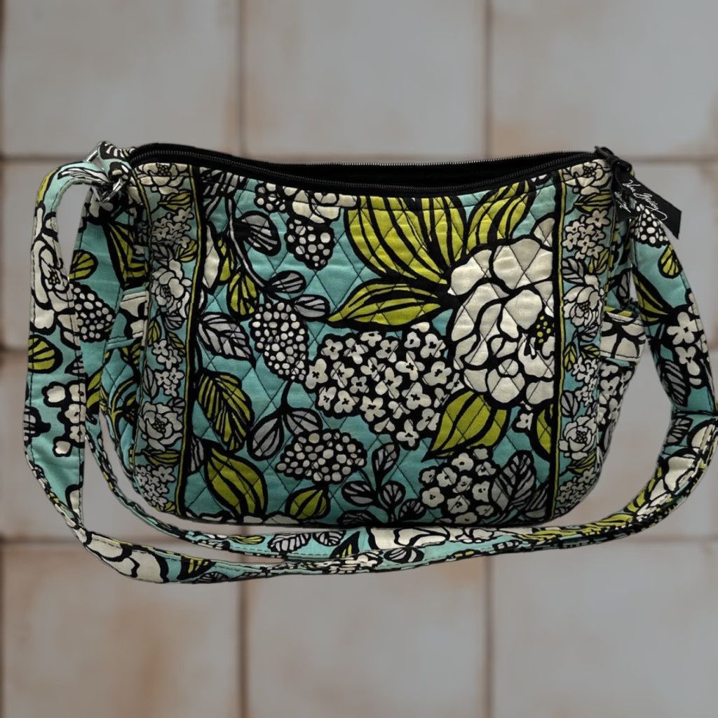 Vera Bradley Vera Bradley Crossbody Island Blooms Hipster Spring 2012 Women Multicolor Floral Zip Adjustable Strap Size ONE SIZE - 1 Thumbnail