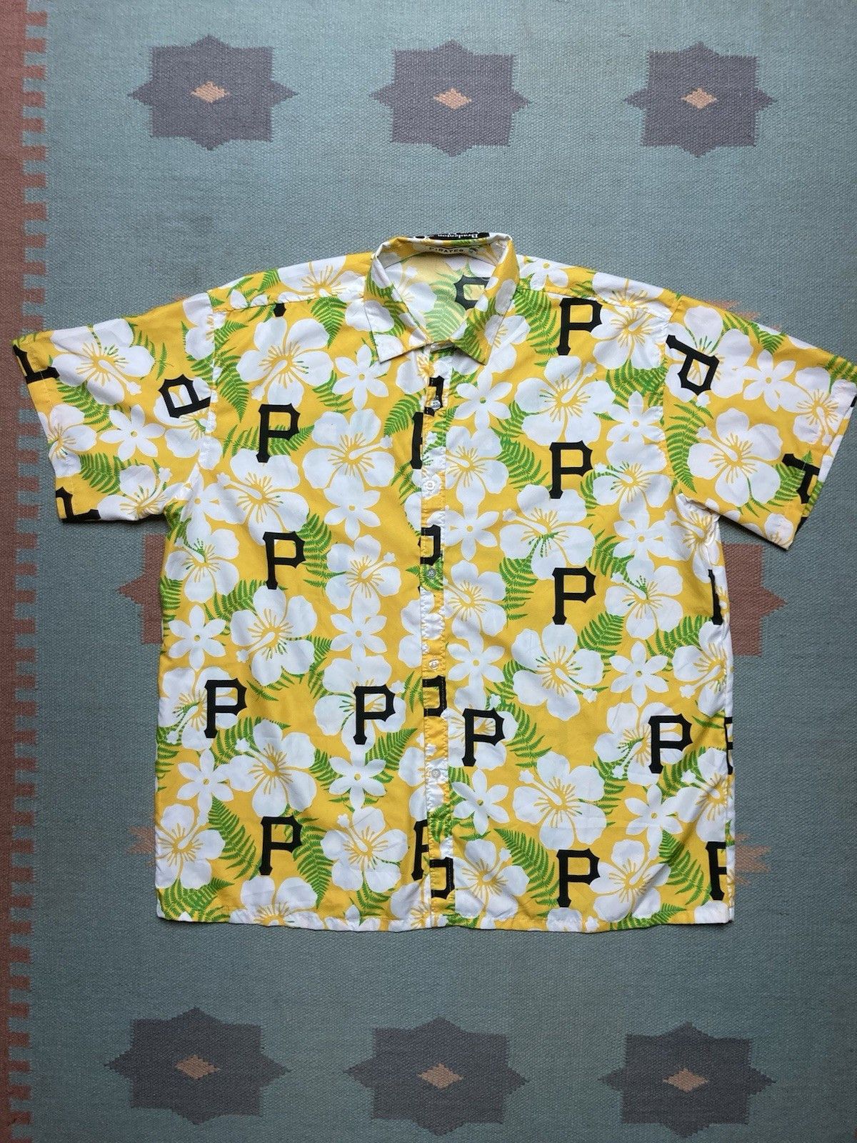 Vintage Pittsburgh pirates Hawaiian shirt button floral flowers XL Size US XL / EU 56 / 4 - 1 Thumbnail