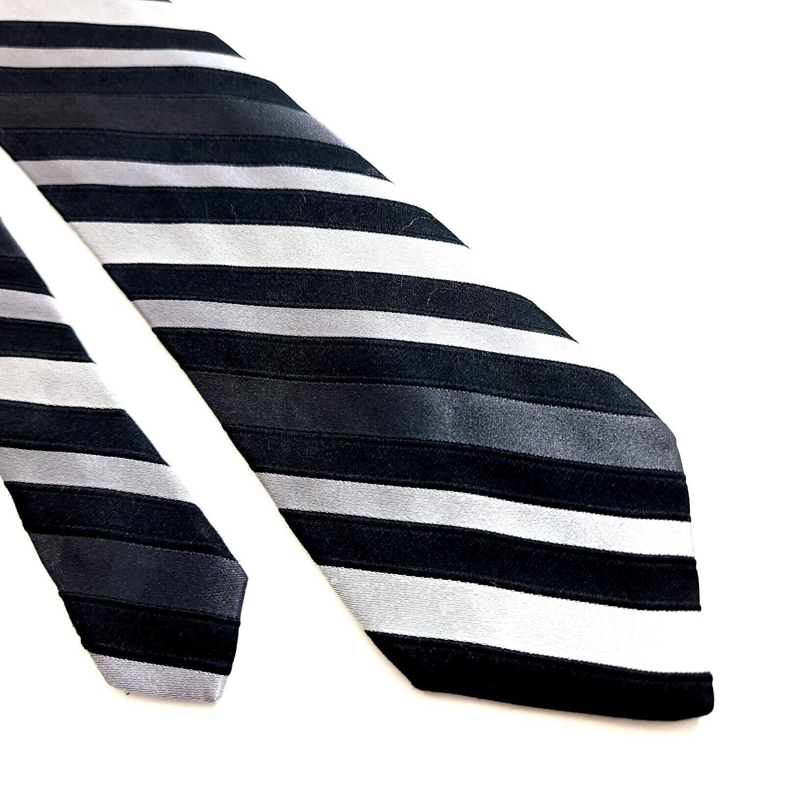 Croft & Barrow Croft & Barrow Gray Black Striped Woven Silk Tie Size ONE SIZE - 1 Thumbnail