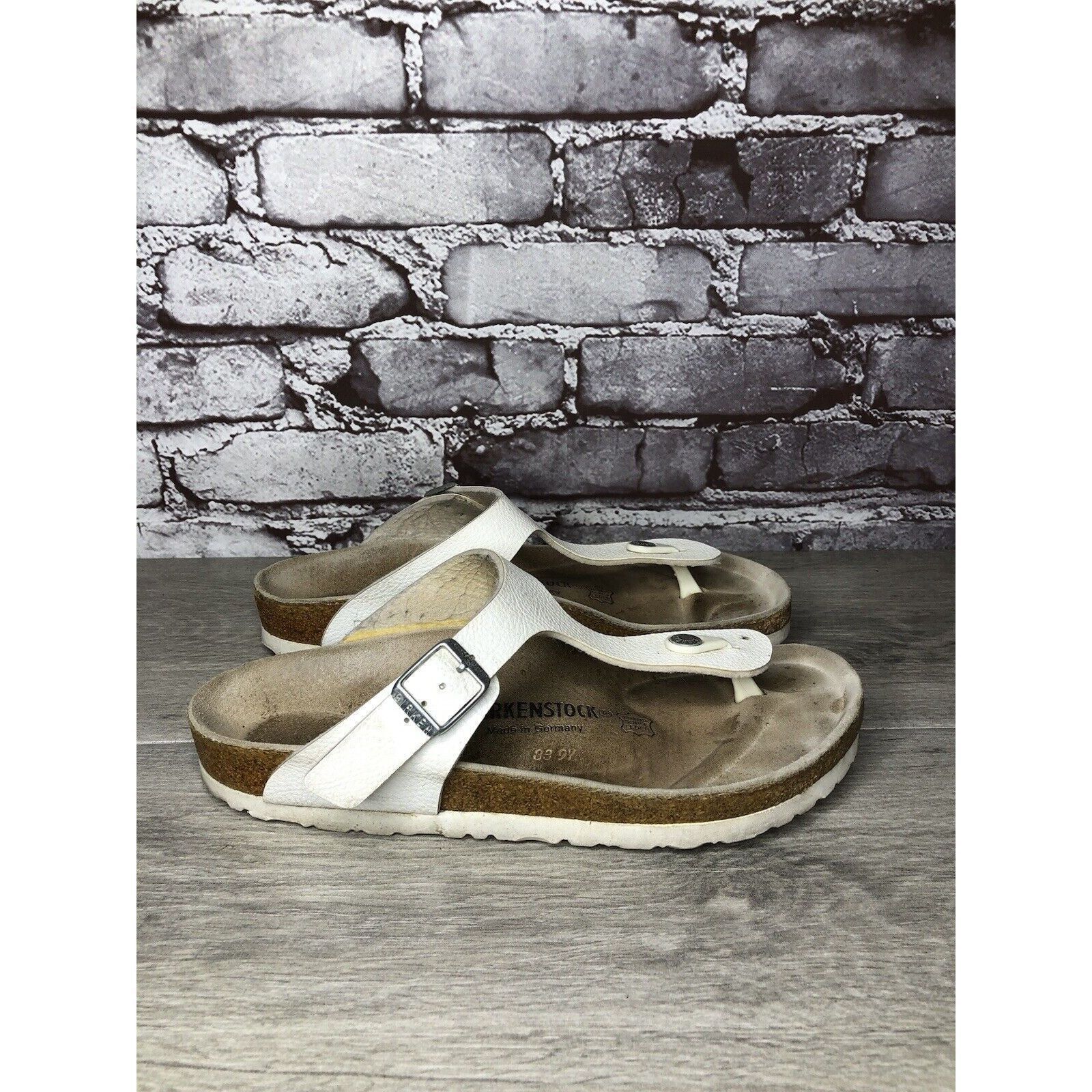 Birkenstock Birkenstock Gizeh White Leather Buckle Strap Cork Sandals Wo Size US 8.5 / IT 38.5 - 1 Thumbnail