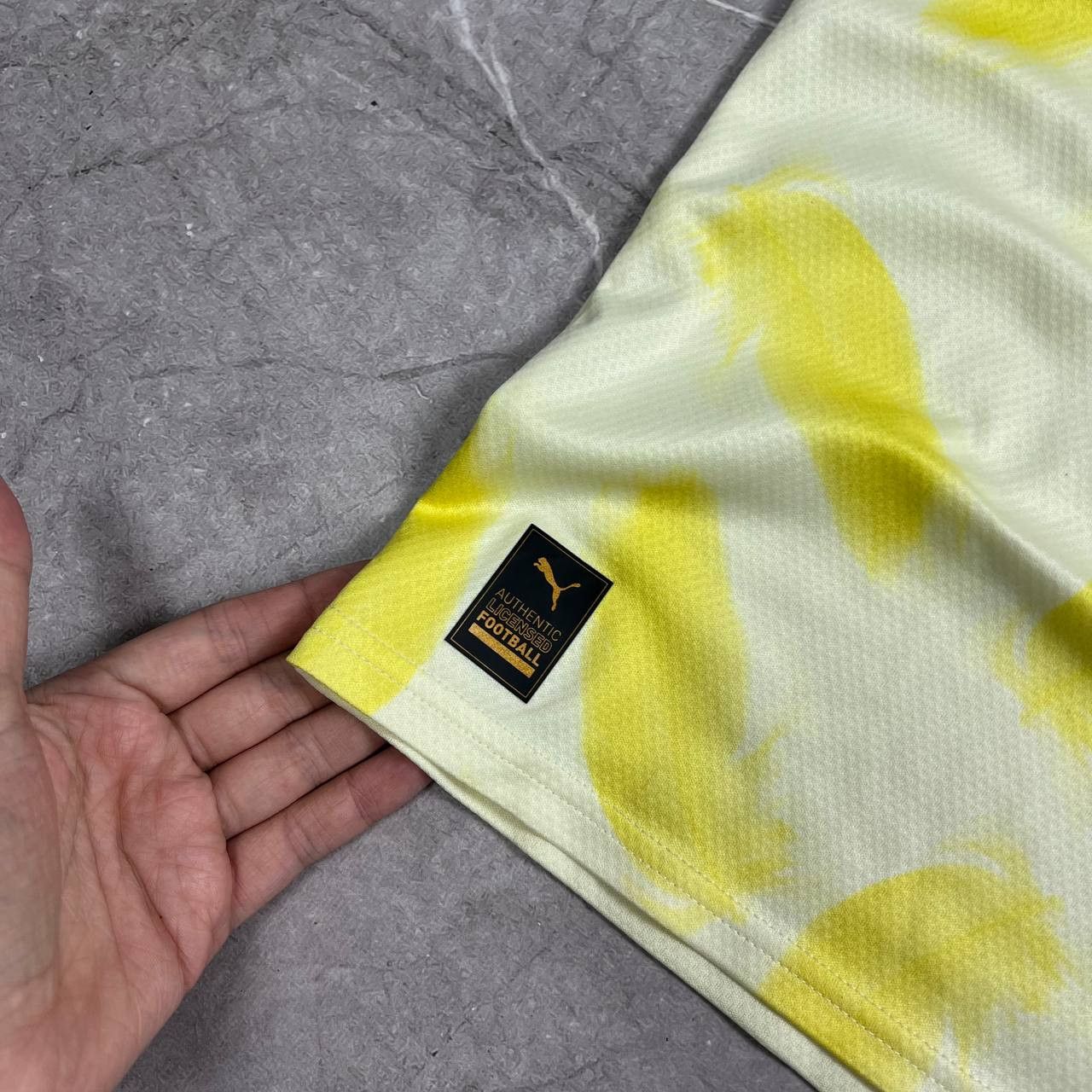 Vintage Puma Fenerbahce Away Football Jersey 2022/2023 Size US M / EU 48-50 / 2 - 10 Thumbnail