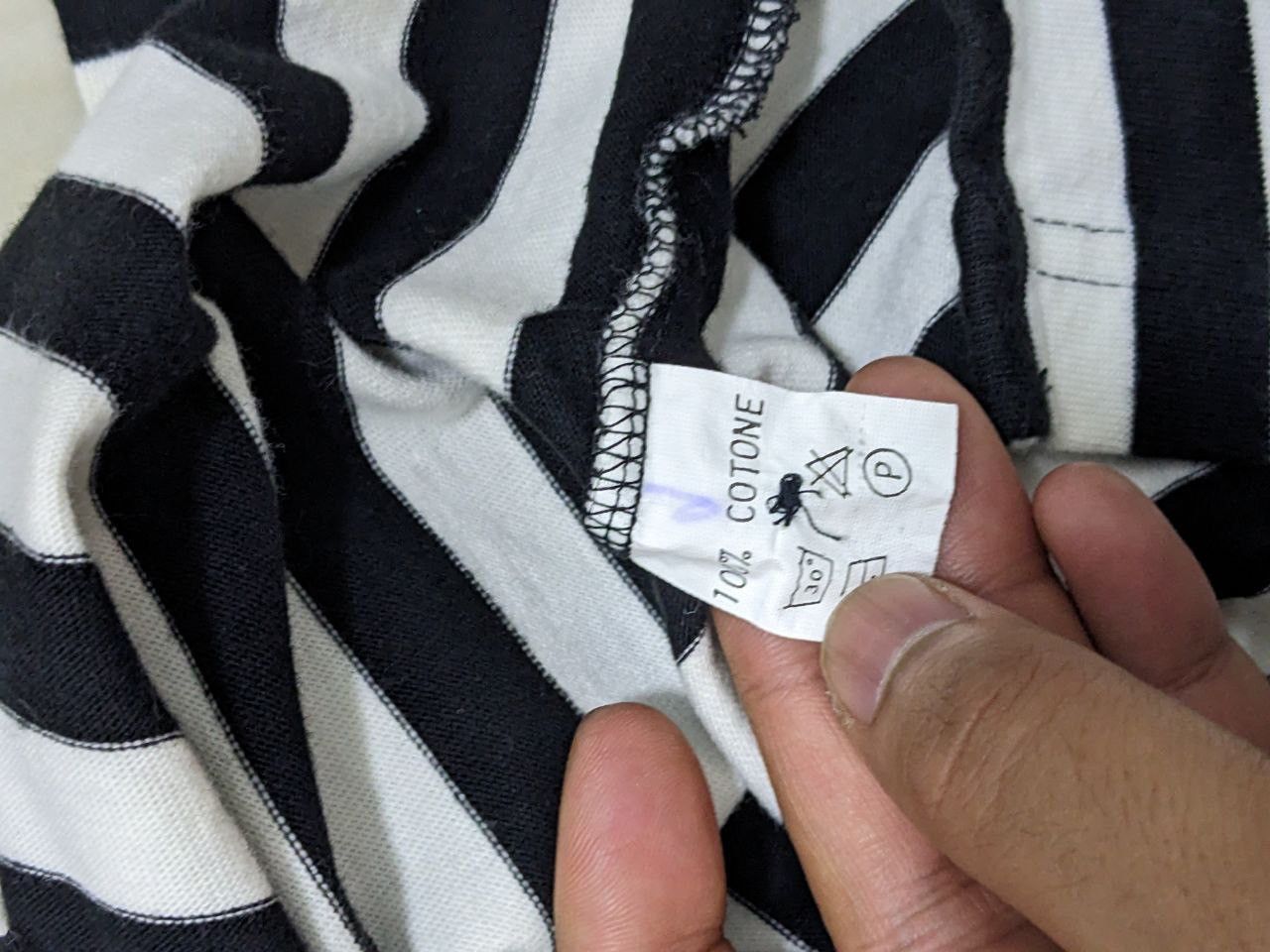Valentino VALENTINO POLO BLACK WHITE STRIPE WITH ENGRAVED BUTTON UP Size US M / EU 48-50 / 2 - 6 Thumbnail