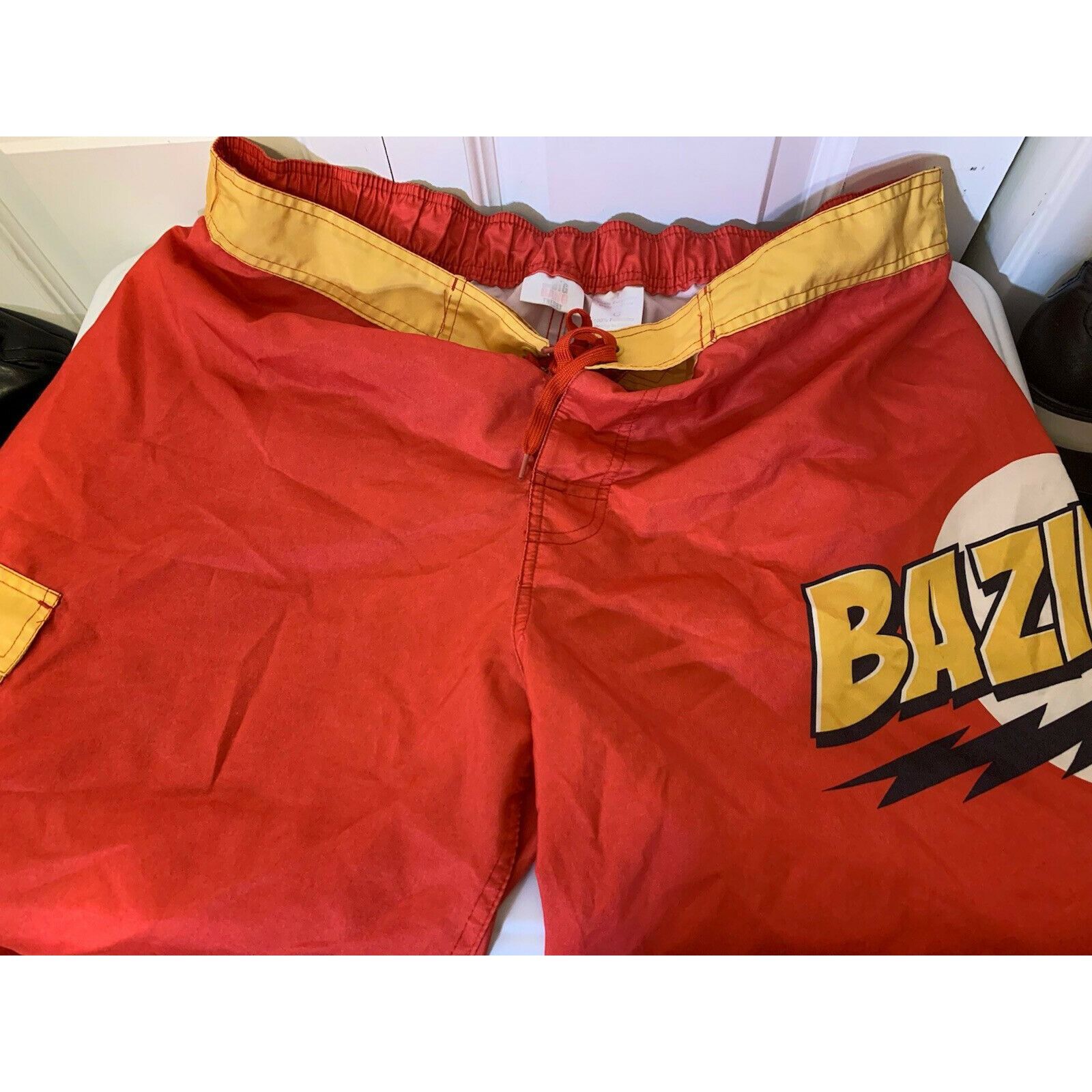 Other Bazinga The Big Bang Theory Men’s Sz L Red shorts trunk beac Size US 34 / EU 50 - 3 Thumbnail