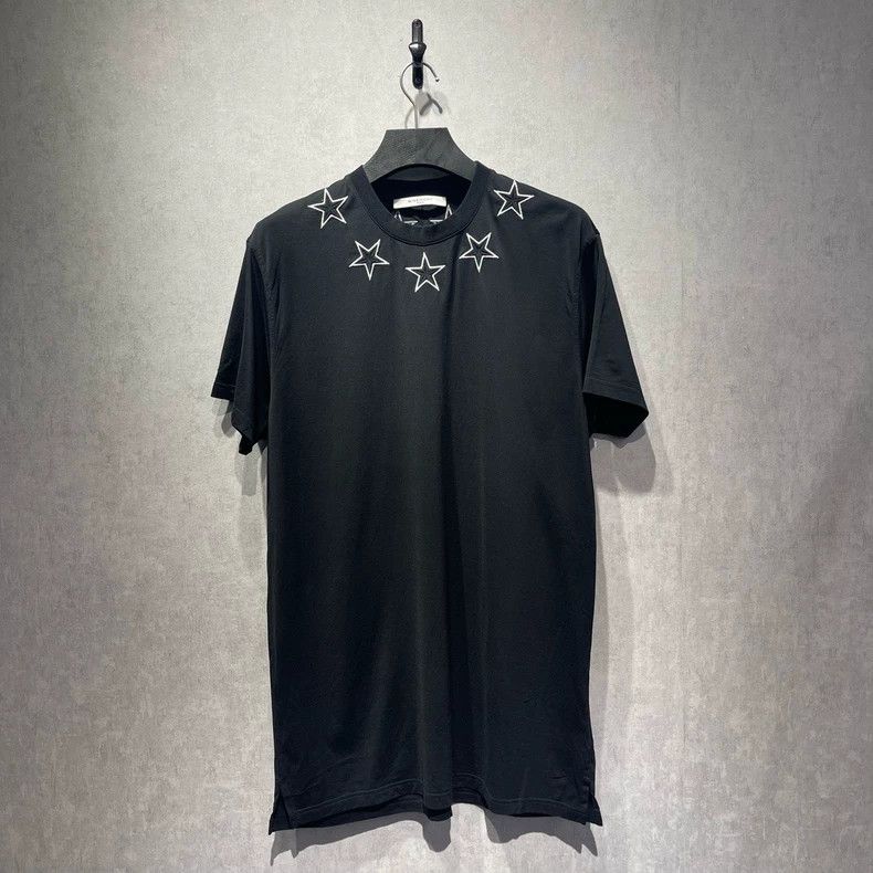 Givenchy Givenchy Classic five-pointed star pattern round-neck shor Size US S / EU 44-46 / 1 - 1 Thumbnail