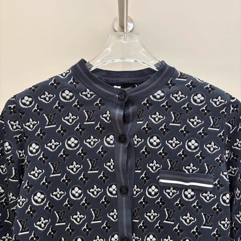 Louis Vuitton Louis Vuitton Logo geometric full-print single-breasted cr Size US M / EU 48-50 / 2 - 3 Thumbnail