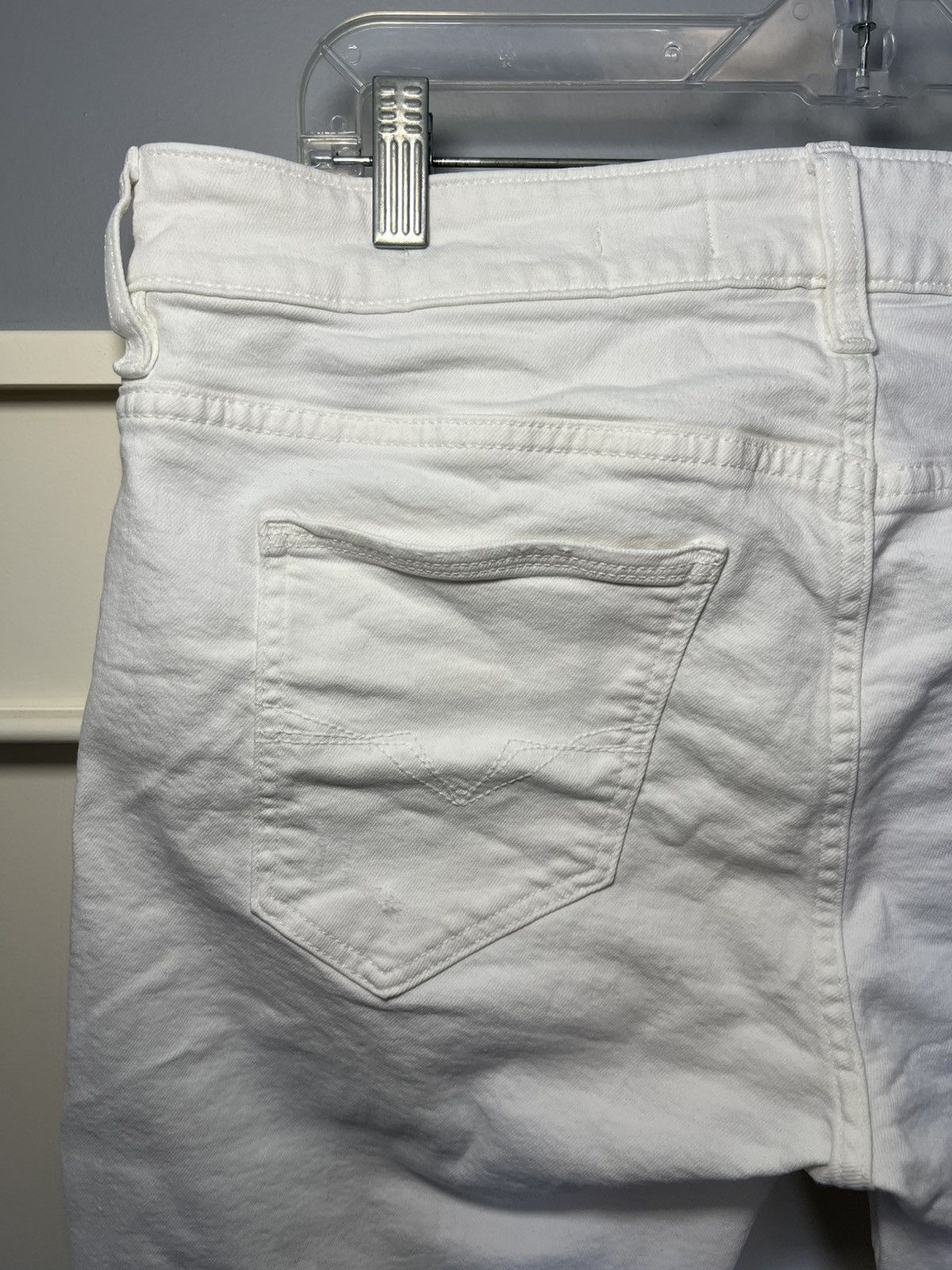 Guess Vintage Guess Jean USA patched distressed white skinny jeans Size US 33 - 6 Thumbnail