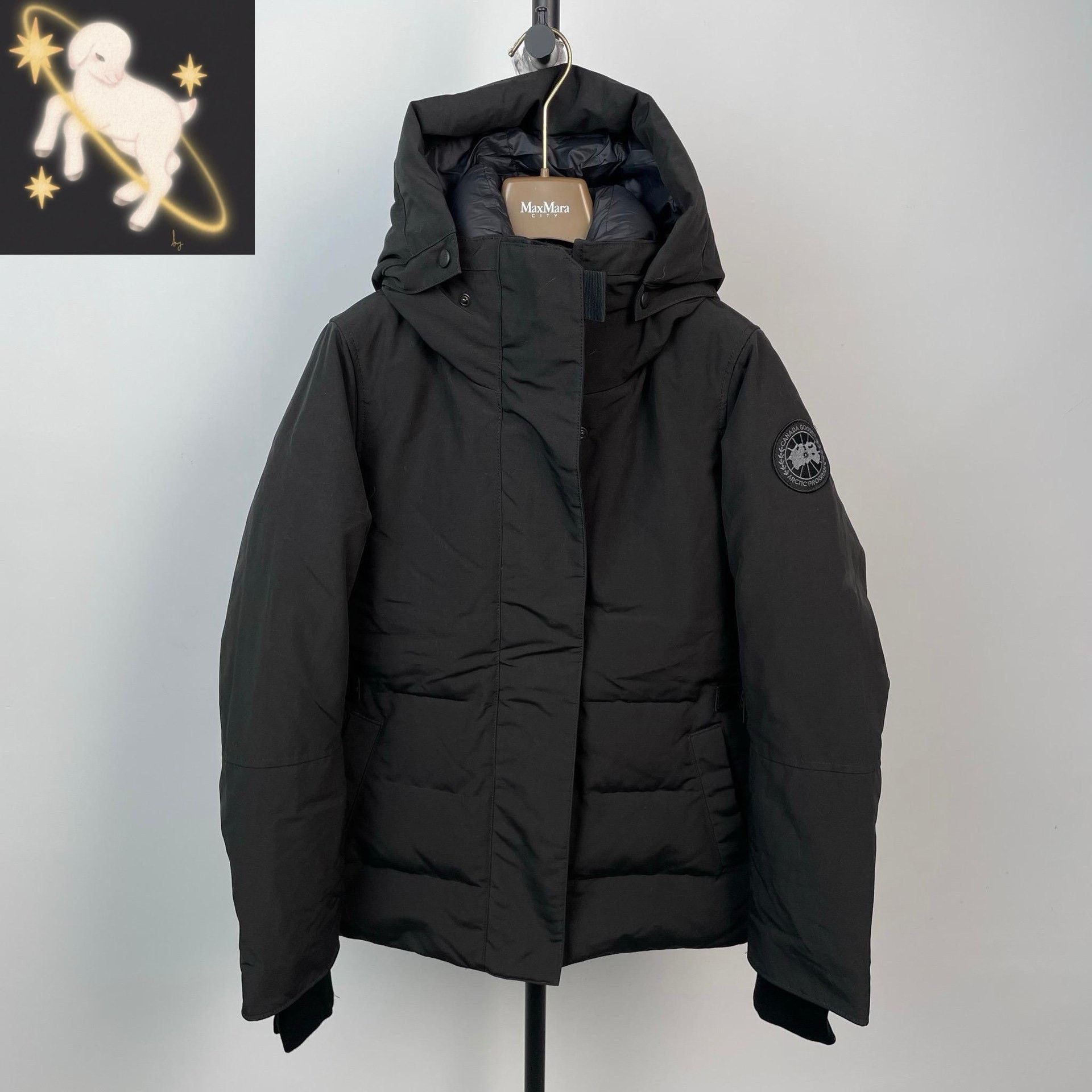 Canada Goose Canada Goose Black Down Jacket S Women Size S / US 4 / IT 40 - 1 Thumbnail