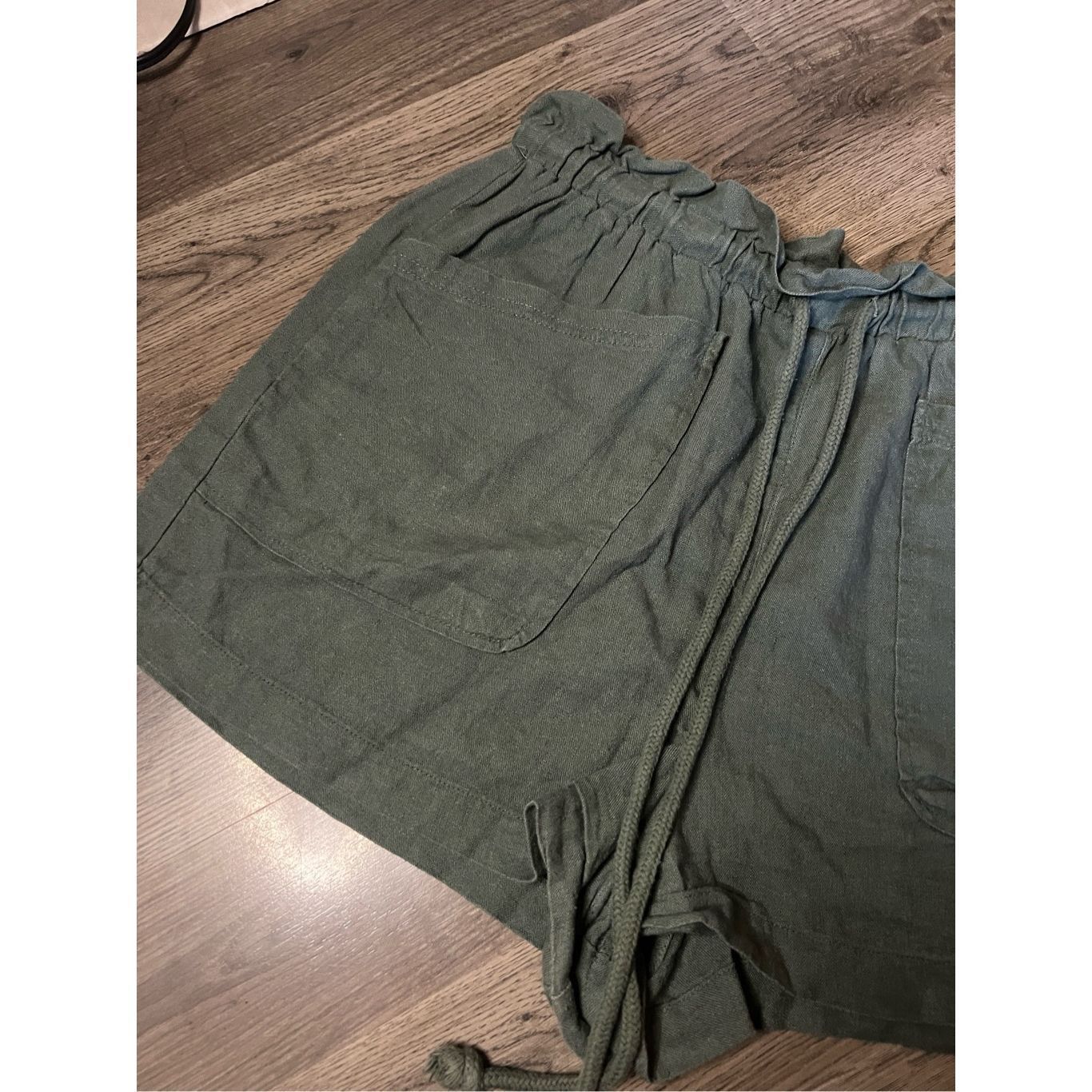 Other Universal Threads Green Shorts Woman’s Size Medium Size 28" / US 6 / IT 42 - 3 Thumbnail