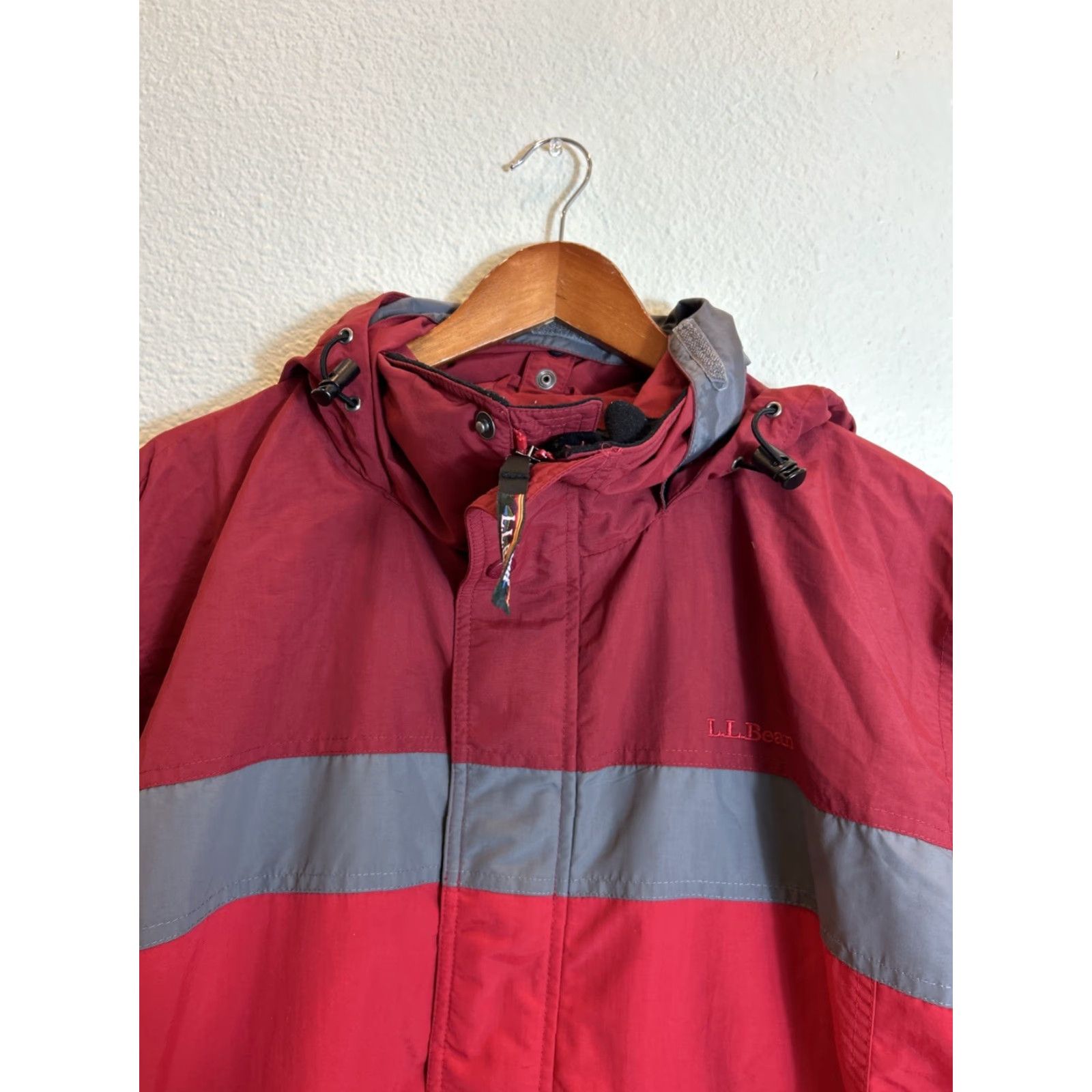 Vintage VINTAGE LL Bean Men’s Size Large Red Full Zip Jacket Hood 90s Outdoor USA Mens Size L Blue Embroidered Logo Zipper Jacket Size US L / EU 52-54 / 3 - 3 Thumbnail