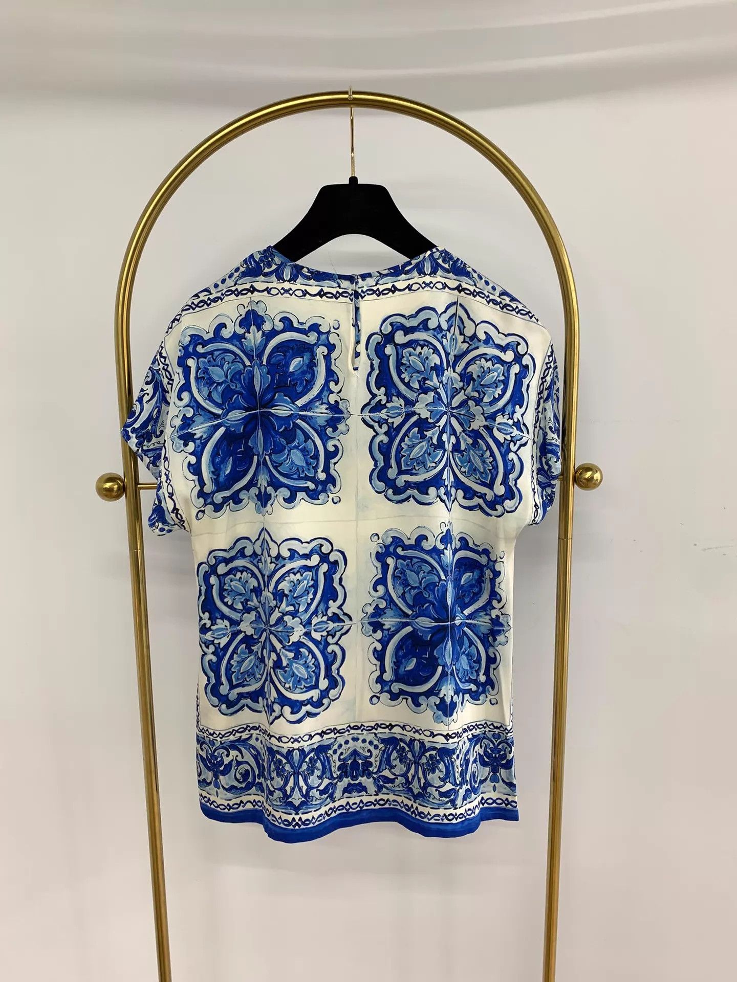 Dolce & Gabbana DG Blue White Colorblock Printed Silk Short-Sleeve Tee 38 Size XS / US 0-2 / IT 36-38 - 3 Thumbnail