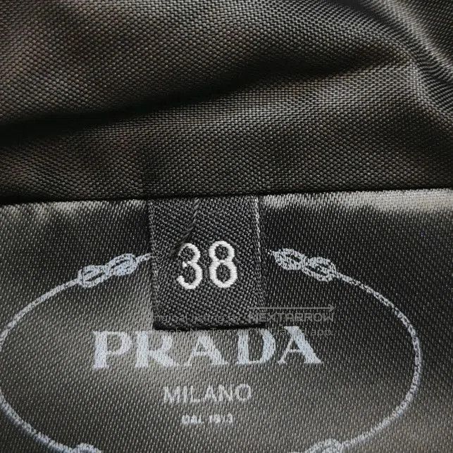Prada Prada Black Wool Midi Skirt Size 38 . Size 37" - 6 Thumbnail