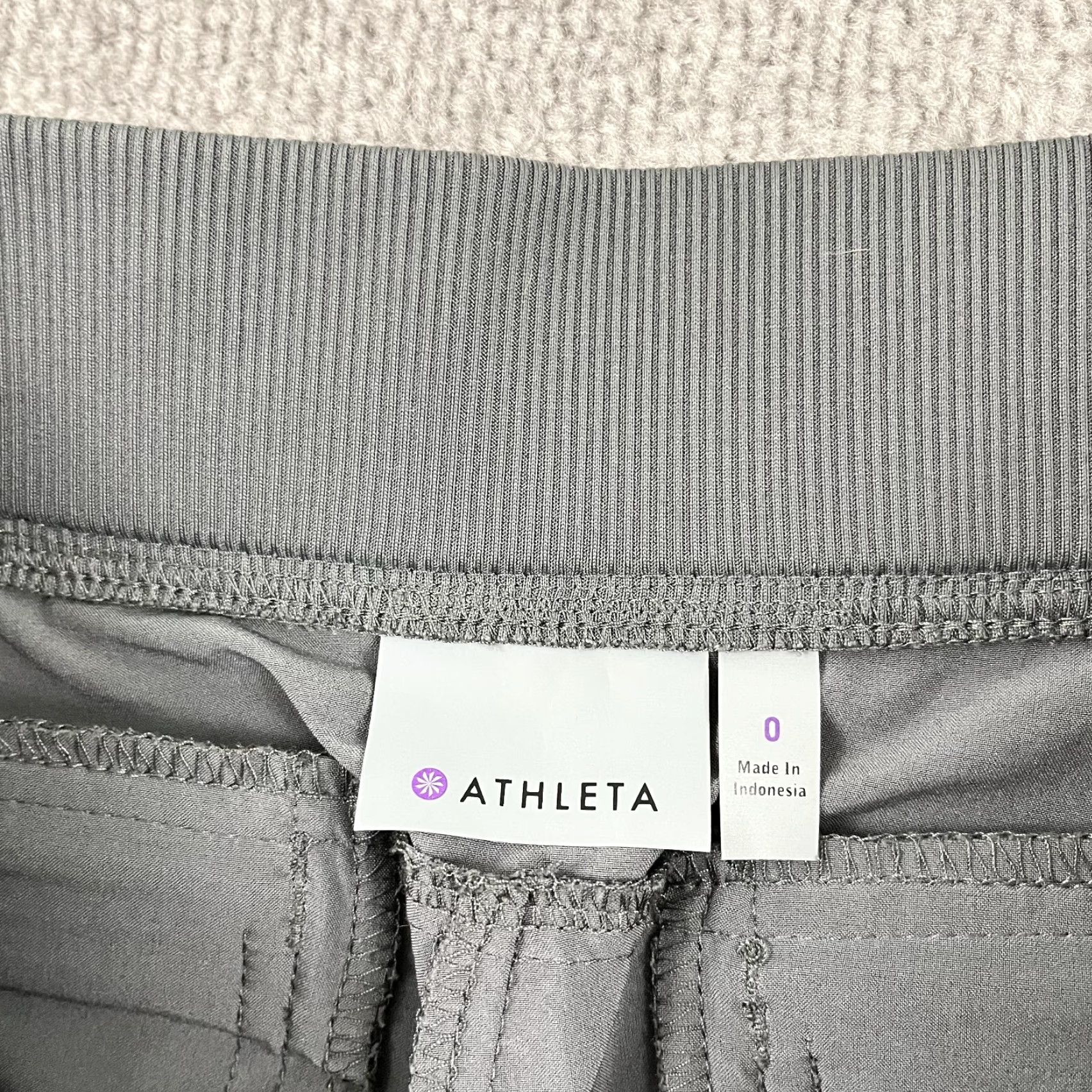 Athleta Athleta Midtown Pants Womens Size 0 / 27.5" Gray Stretch Pockets Casual Size 25" / US 0 / IT 36 - 2 Thumbnail