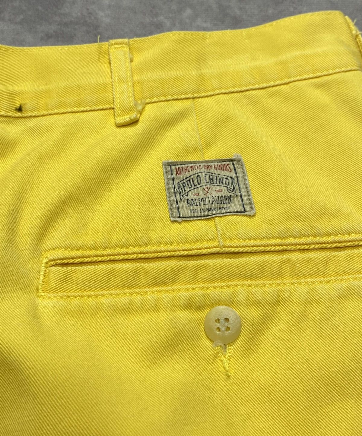 Polo Ralph Lauren 90’s Vintage Polo Ralph Lauren Yellow Chino Shorts Size US 36 / EU 52 - 4 Thumbnail