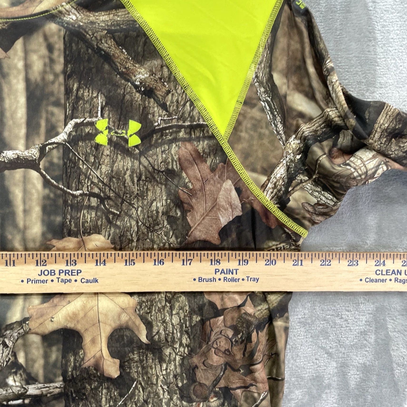 Under Armour Under Armour Shirt Men's M Camouflage HeatGear Long Sleeve Crew Neck Mulitcolor Polyester Size US M / EU 48-50 / 2 - 7 Thumbnail