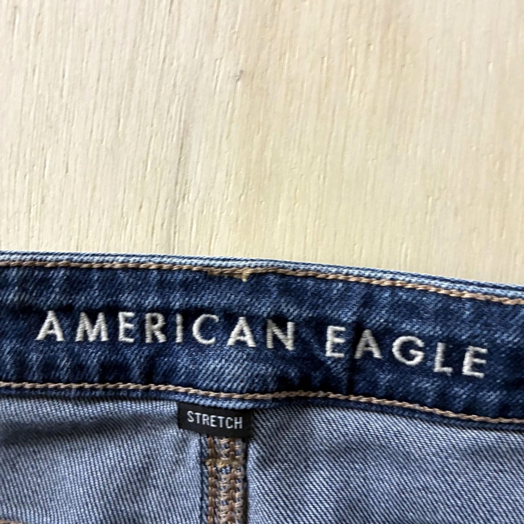 American Eagle Outfitters VINTAGE? NO — American Eagle Outfitters Jeans Women 4 Straight Distressed Medium Wash Stretch Crop 5-Pocket Denim Size 27" / US 4 / IT 40 - 2 Thumbnail