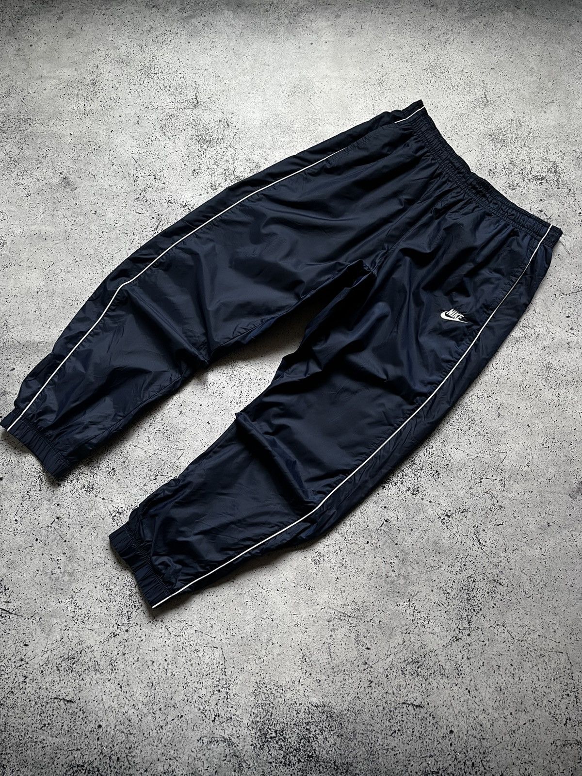 Nike Vintage Nike Drill Track Pants Nylon Mini Swoosh Y2K USA Size US 34 / EU 50 - 1 Thumbnail