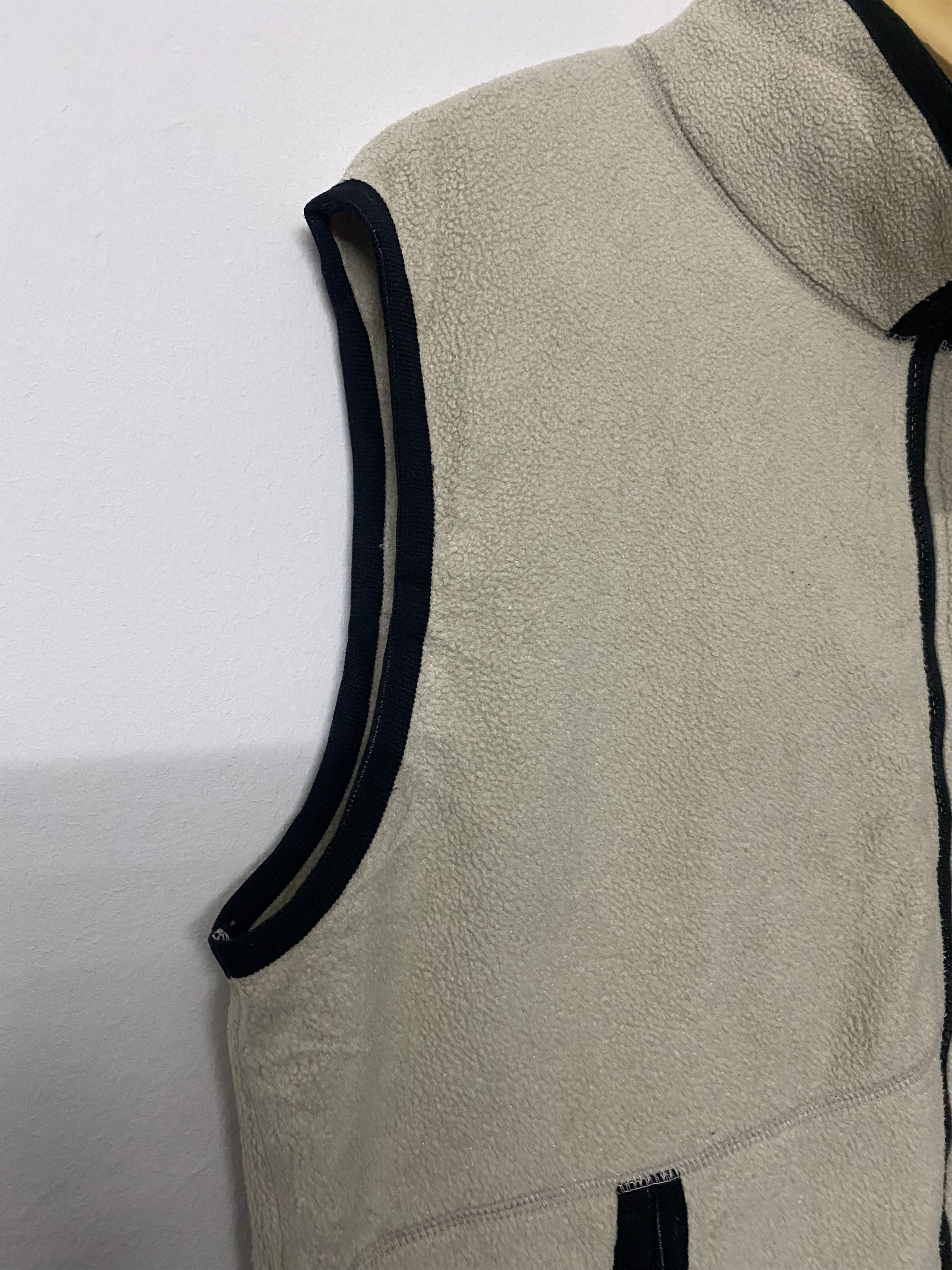 Helly Hansen Vintage Helly Hansen Polartec Fleece Vest Size US M / EU 48-50 / 2 - 9 Thumbnail