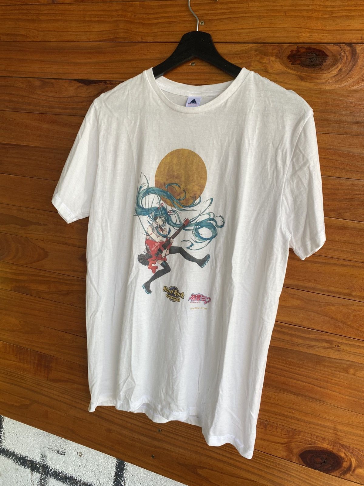 Hard Rock Cafe Vintage Hard Rock Experience x Hatsune Miku Collaboration Size US M / EU 48-50 / 2 - 4 Thumbnail