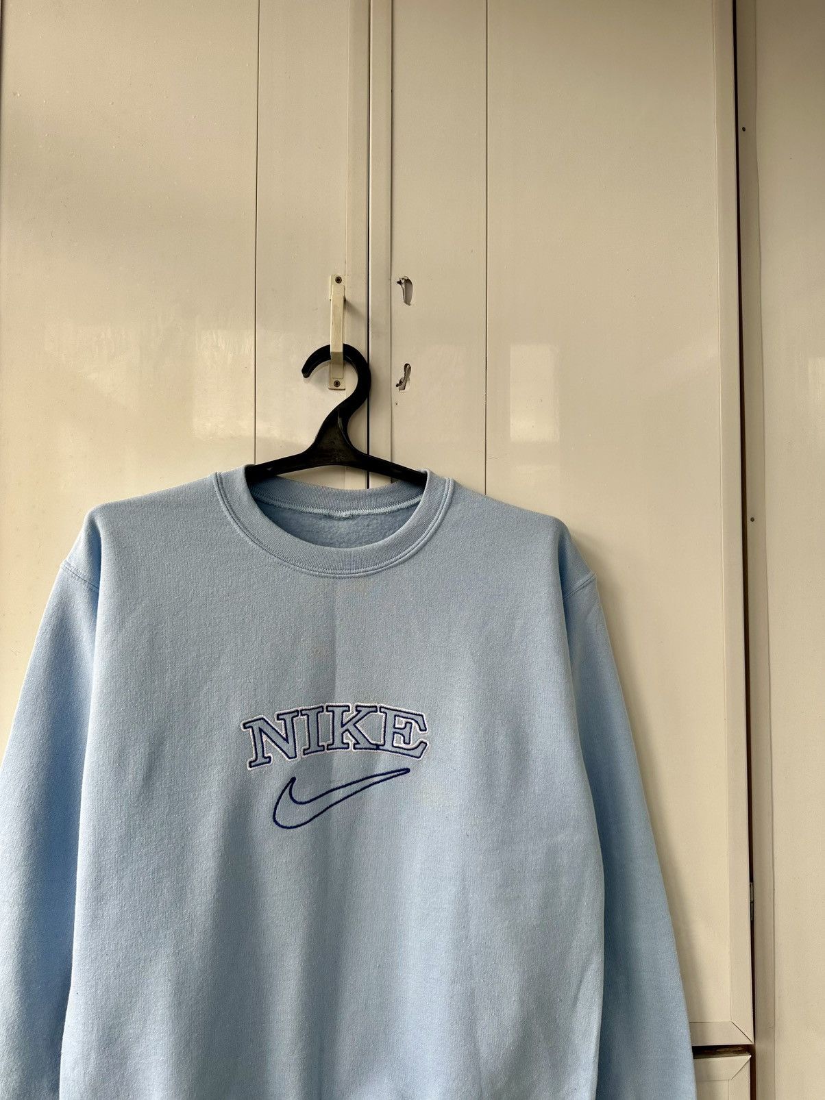 Nike Vintage Nike Sweatshirt Sky Centre Swoosh Logo Size US M / EU 48-50 / 2 - 4 Thumbnail
