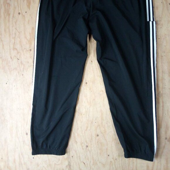 Adidas Adidas 3 Stripe Wind Pants Joggers Trainers Size US 40 / EU 56 - 8 Thumbnail