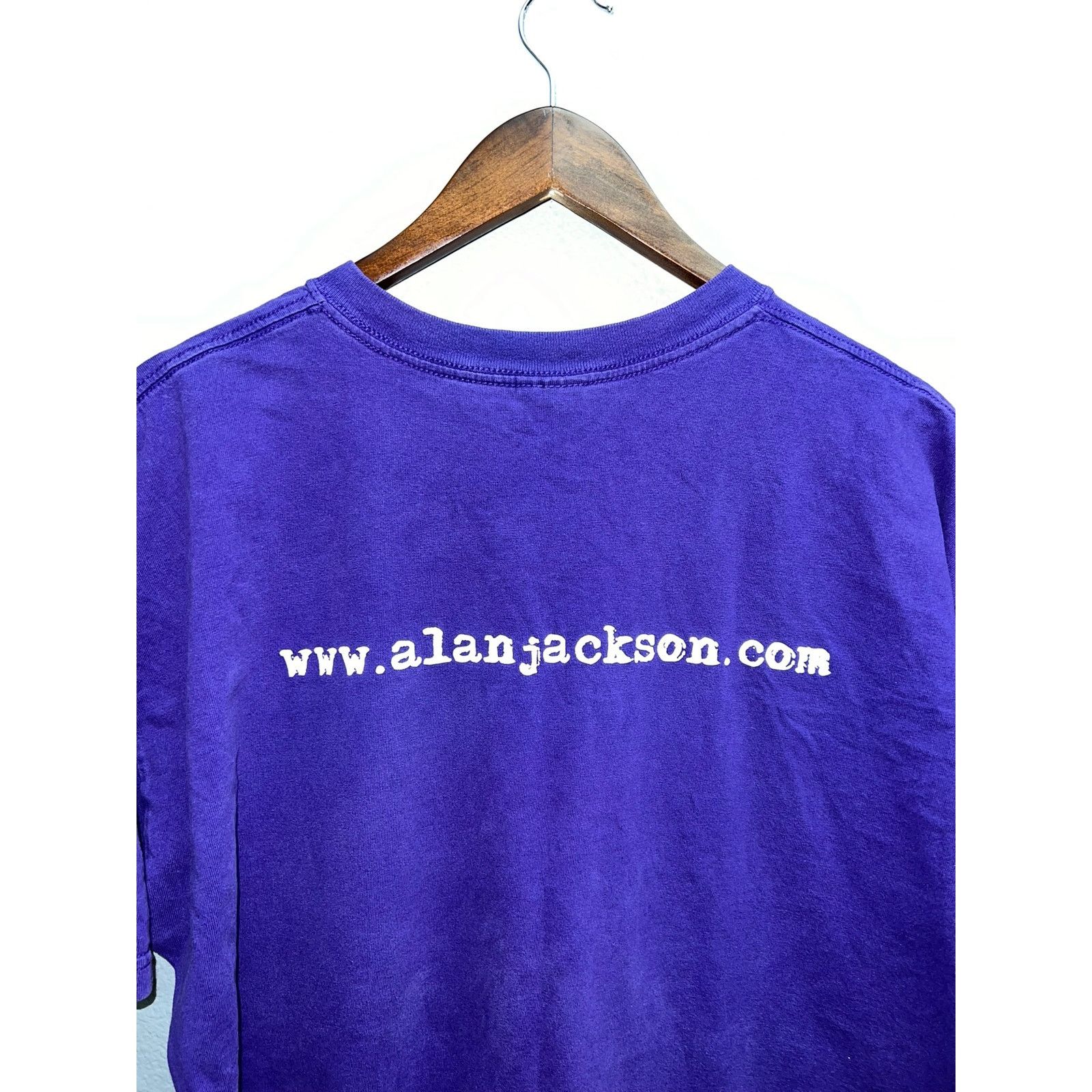 Gildan Vintage Alan Jackson Shirt Local Crew Tour Concert Tee XL Size US XL / EU 56 / 4 - 6 Thumbnail