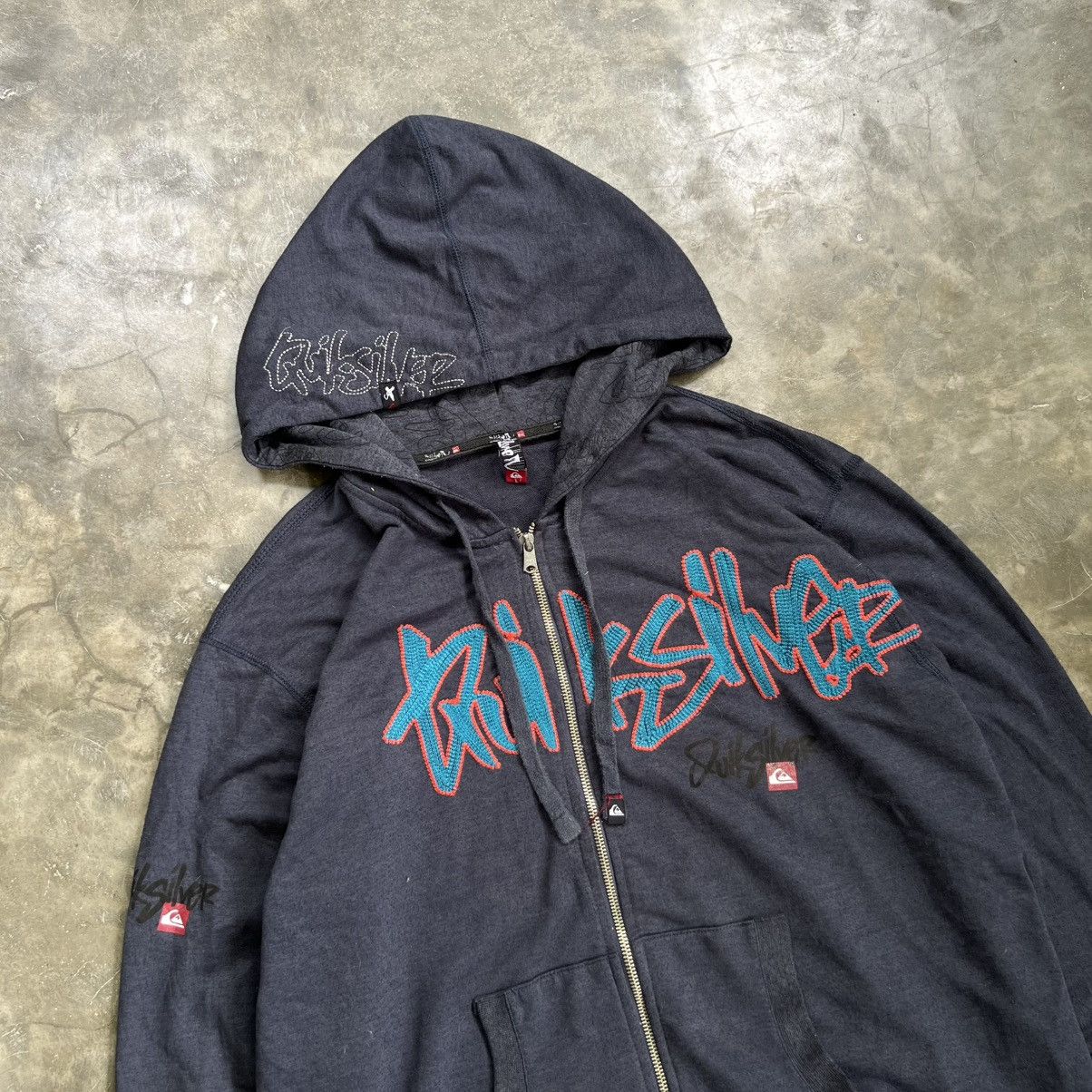 Quiksilver 2000s Quicksilver Embroidery Zip Hoodie Size US L / EU 52-54 / 3 - 2 Thumbnail