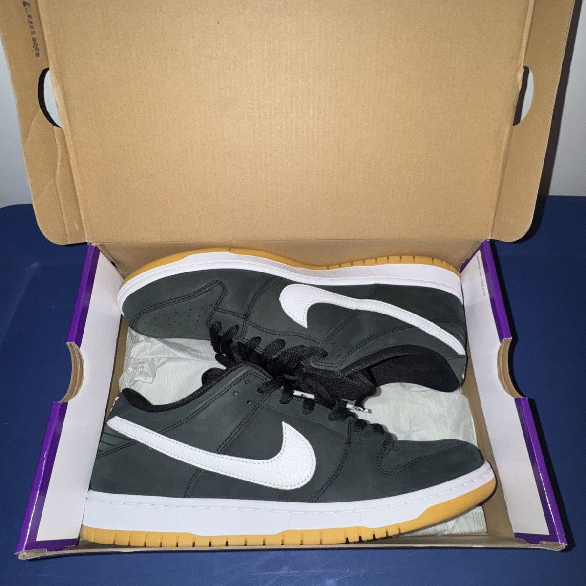 Nike SB Nike SB Dunk Low Black Gum Black White Gum Sole VNDS Size US 12 / EU 45 - 1 Thumbnail
