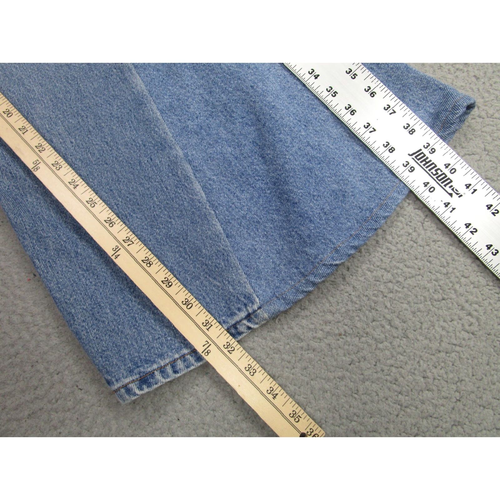 Levi's VINTAGE Levi's 505 Jeans Womens 14 Blue Flare Bell Bottom Denim Made USA 90s Mens, Womens, or Girls? Size 36" / US 14 / IT 50 - 6 Thumbnail