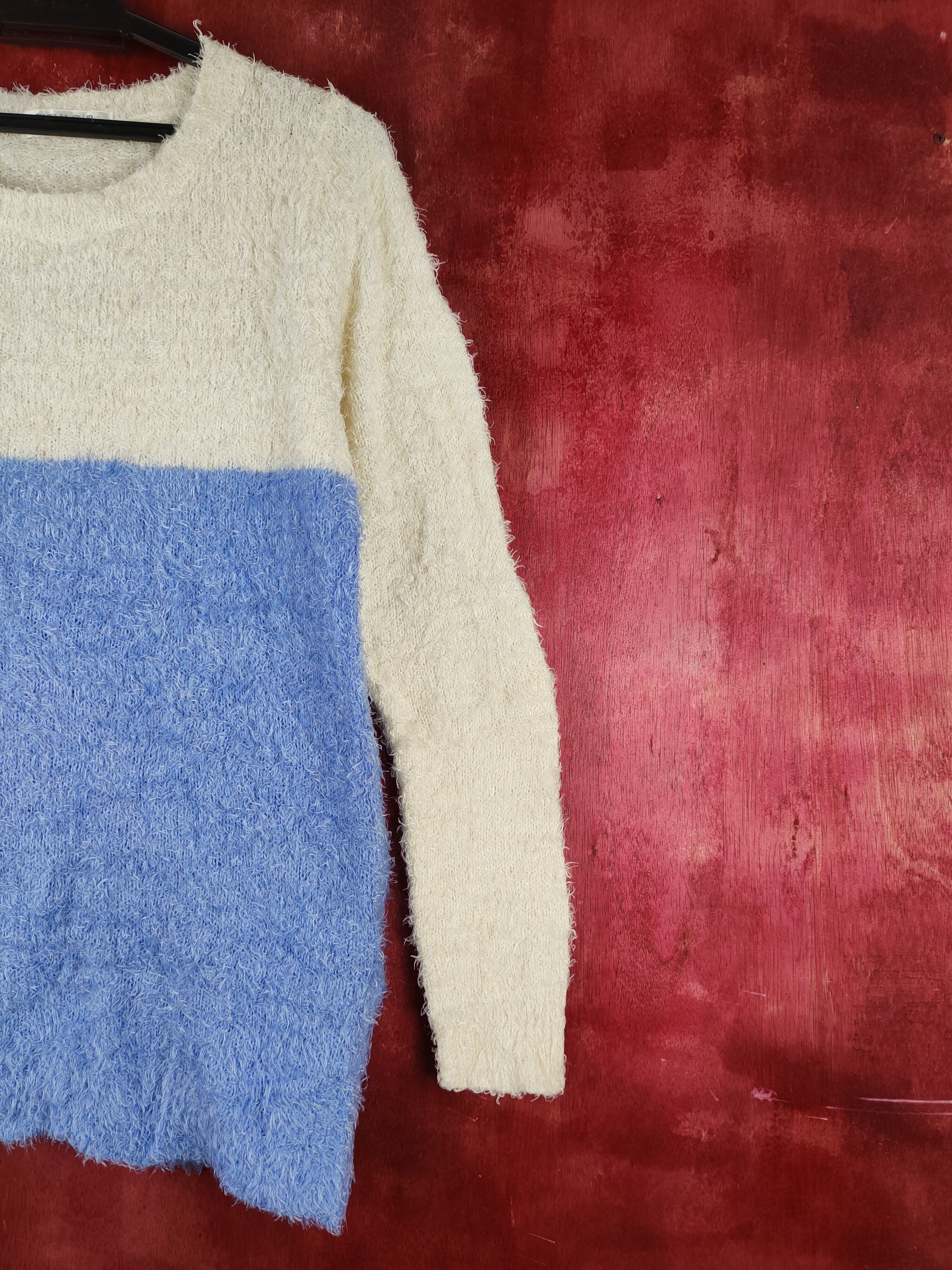 Japanese Brand × Vintage Vintage Cinema Club Cream Blue Fur Mohair Knitwear Size M / US 6-8 / IT 42-44 - 5 Thumbnail