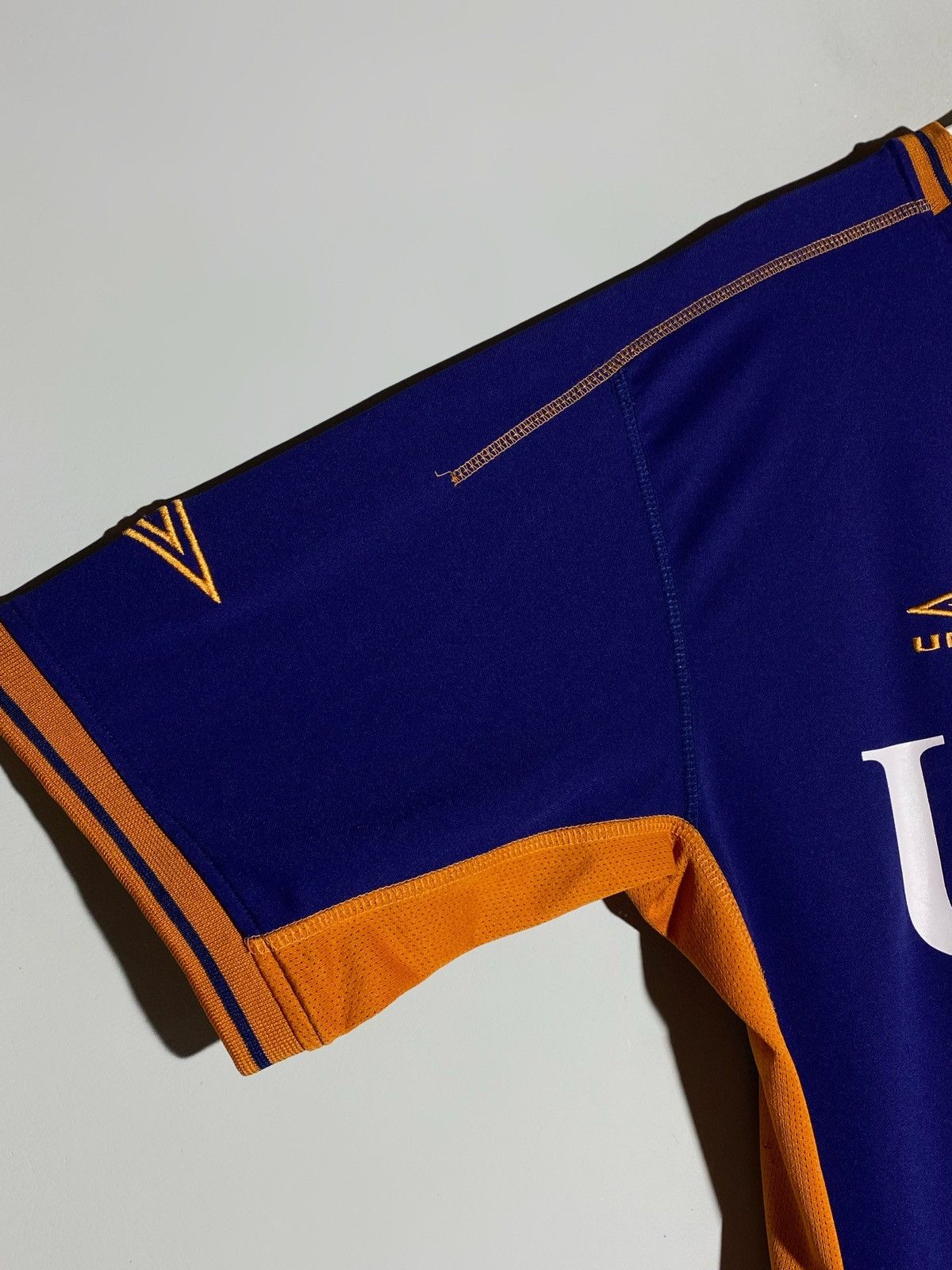 Umbro Umbro Heerenveen 2004/05 Away Football Shirt Jersey Size US XL / EU 56 / 4 - 8 Thumbnail