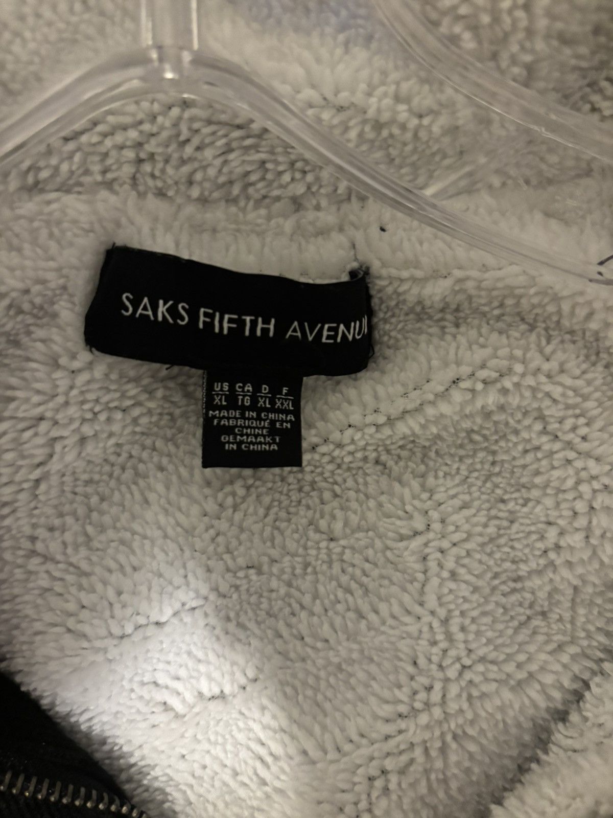 Saks Fifth Avenue Saks Fifth Ave white sherpa inside Size US XL / EU 56 / 4 - 3 Thumbnail