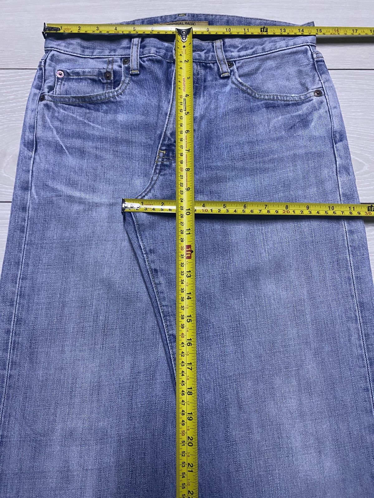 Uniqlo Vintage Uniqlo S003 Light Wash Distressed Jeans Size US 29 - 11 Thumbnail