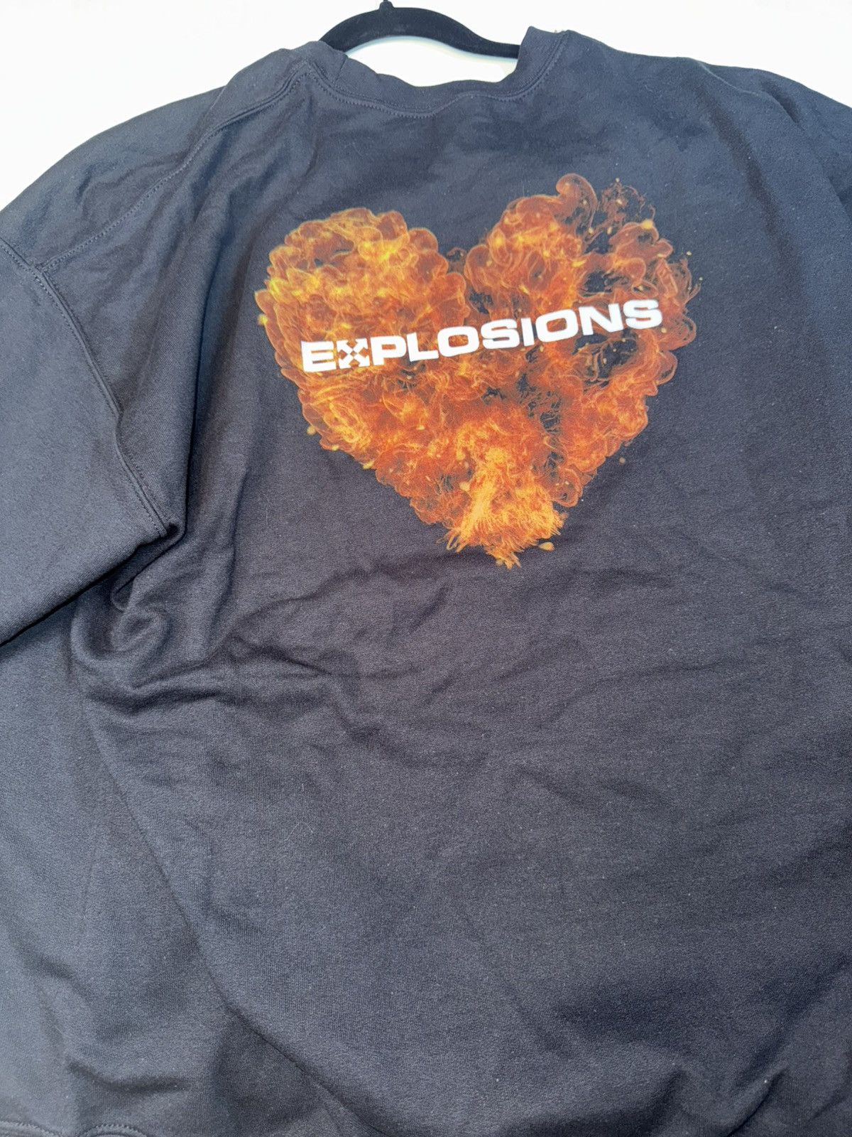 Band Tees Men’s Three Days Grace Explosions Crewneck-Size 2XL Size US XXL / EU 58 / 5 - 2 Thumbnail
