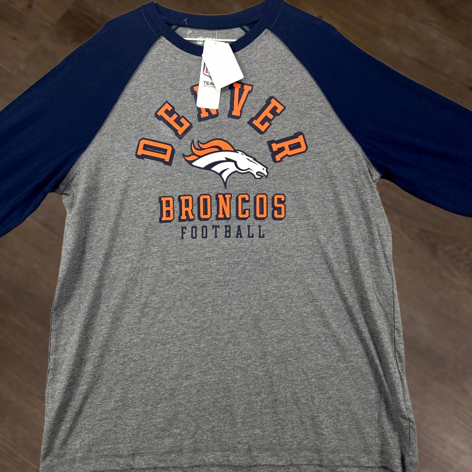 NFL NFL Denver Broncos Mens T-Shirt L Blue Grey Colorblock Football Tee Long Sleeve Crew Neck Polyester Cotton Breathable NEW Size US L / EU 52-54 / 3 - 1 Thumbnail