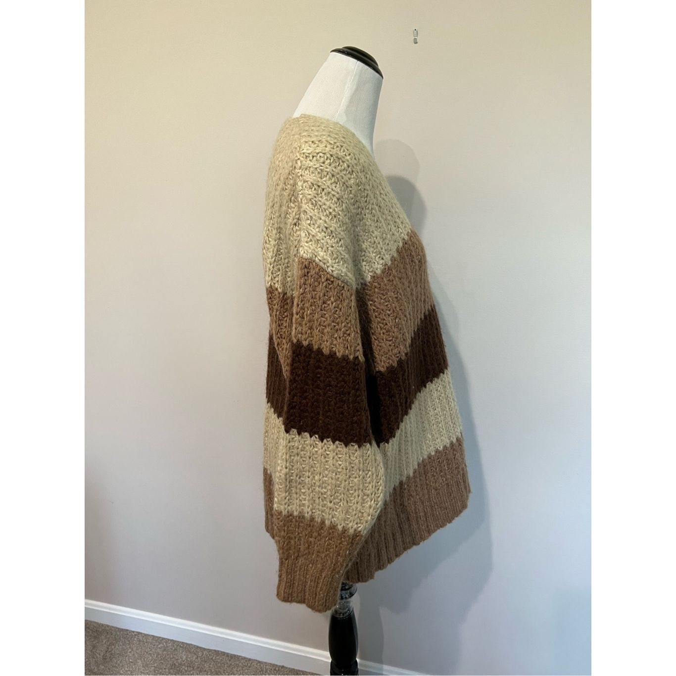 Zara Zara sweater v-neck oversized size M Size M / US 6-8 / IT 42-44 - 2 Thumbnail