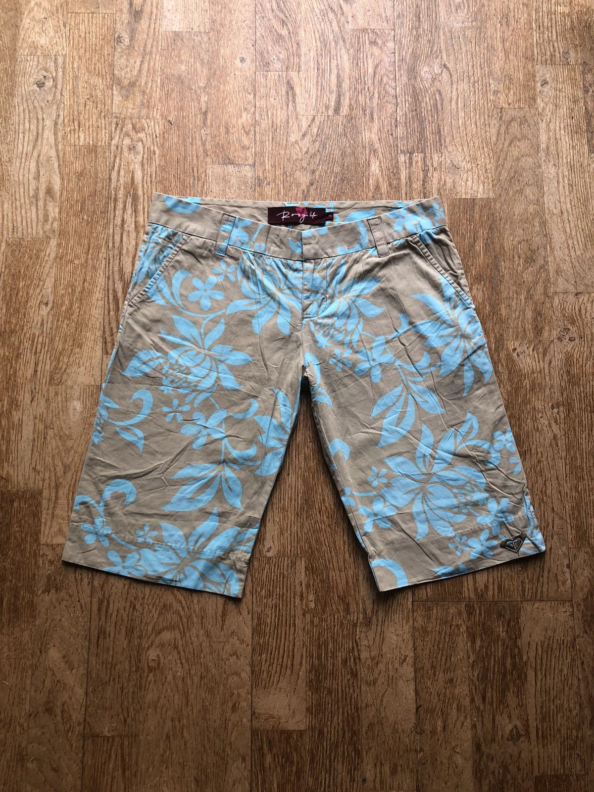 Vintage ROXY LIFE VINTAGE CLASSIC SHORTS Size US 28 / EU 44 - 1 Thumbnail