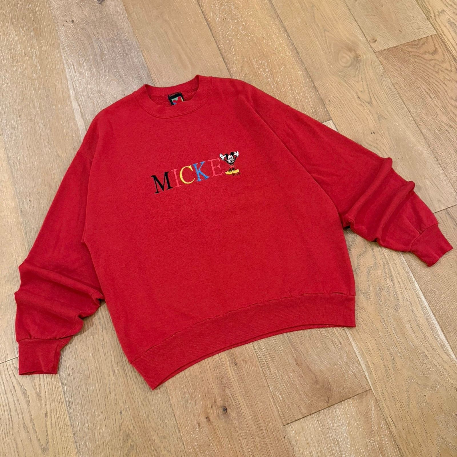Mickey Unlimited Vintage 1980s Mickey Mouse Embroidered Red Crewneck – Size L Size US L / EU 52-54 / 3 - 1 Thumbnail