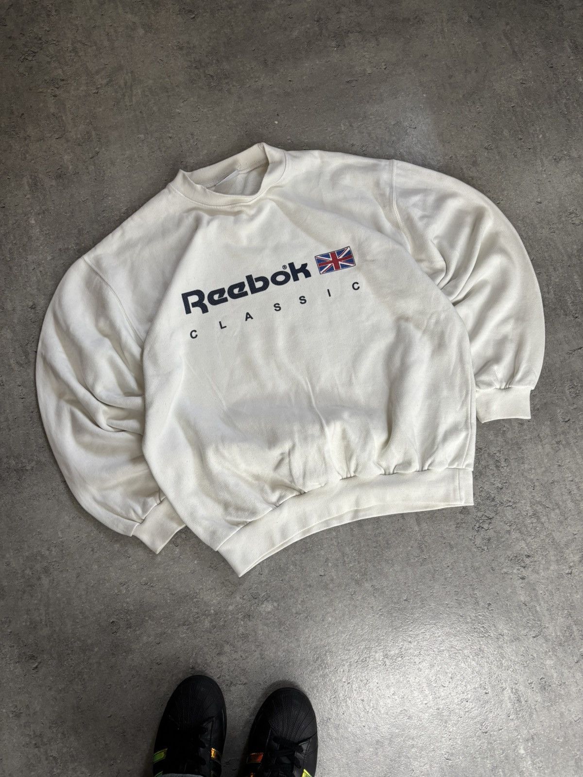 Reebok Reebok White Vintage Boxy Crewneck L Streetwear Size US L / EU 52-54 / 3 - 12 Thumbnail