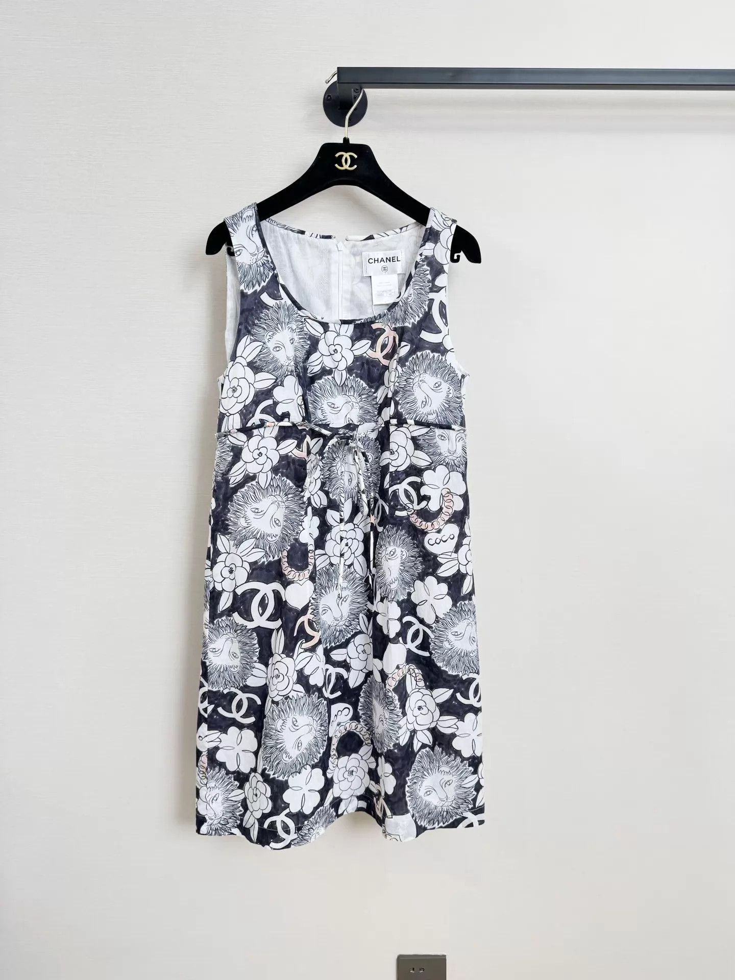 Chanel Chanel Women's Camellia Dress 42 worn 2x Authentic Size M / US 6-8 / IT 42-44 - 1 Thumbnail