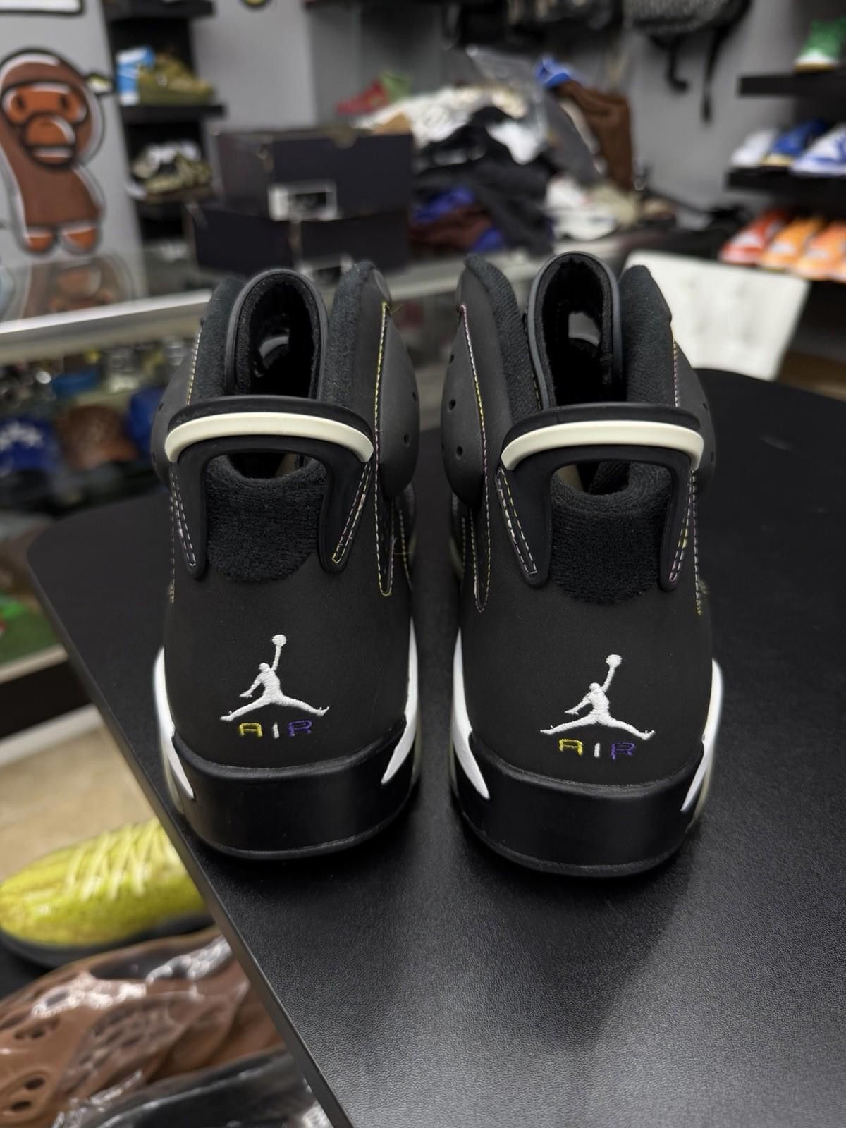 Jordan Brand Size 11 - Jordan 6 Retro Lakers 2010 RARE UN Worn Authentic Size US 11 / EU 44 - 11 Thumbnail