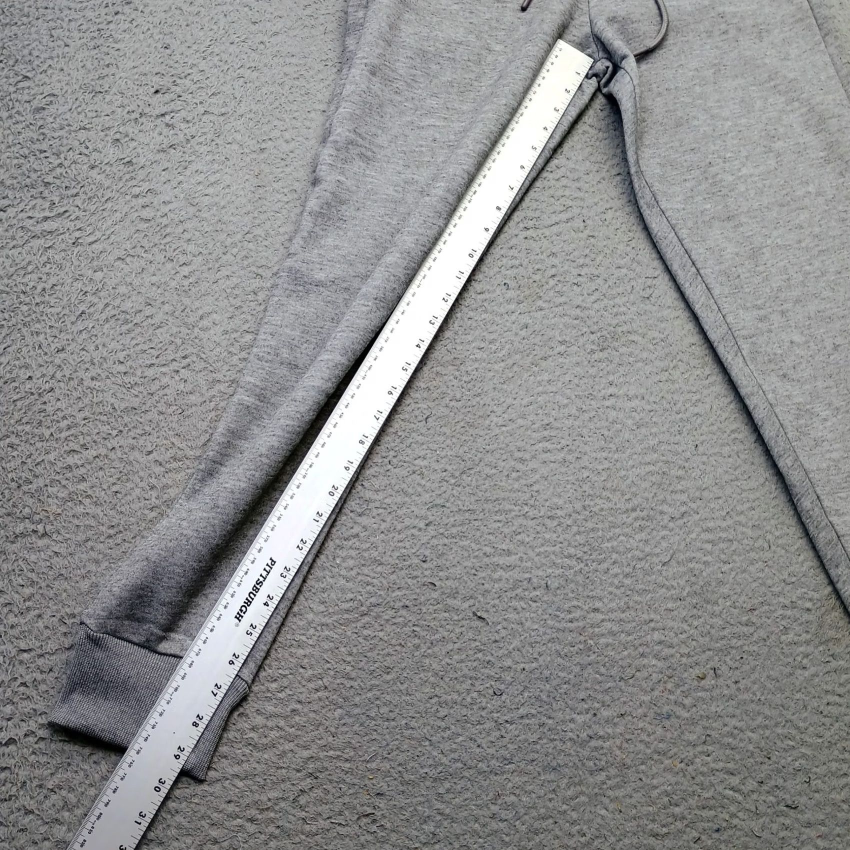 Vintage Bottomline Sweatpants Women M Gray Fleece Lined Soft Cozy Warm Elastic Waistband, Regular, Pockets, Inseam 29.25" | 100% Polyester Size 32" / US 10 / IT 46 - 5 Thumbnail