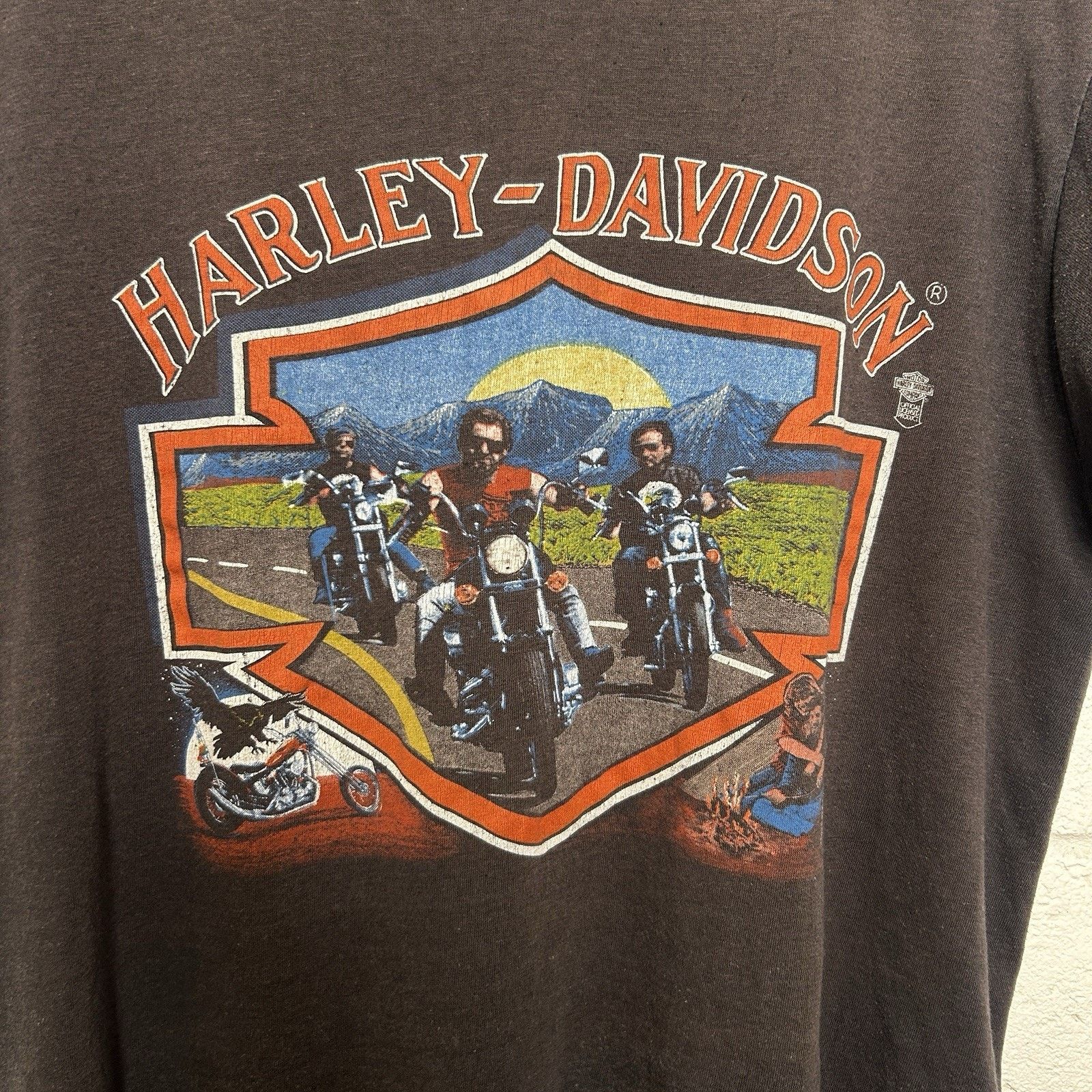 Harley Davidson 80's Vintage Harley-Davidson 3D Emblem Shield Mountains Tee Size US M / EU 48-50 / 2 - 3 Thumbnail