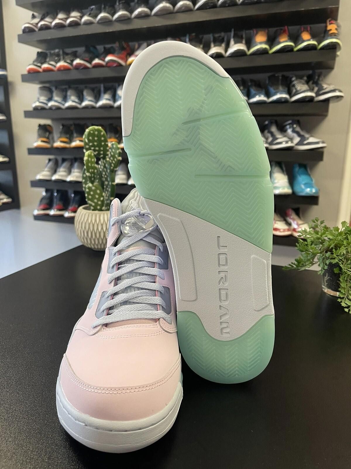 Jordan Brand Size 11.5 - Air Jordan 5 Retro Easter Regal Pink DV0562-600 Size US 11.5 / IT 41.5 - 7 Thumbnail