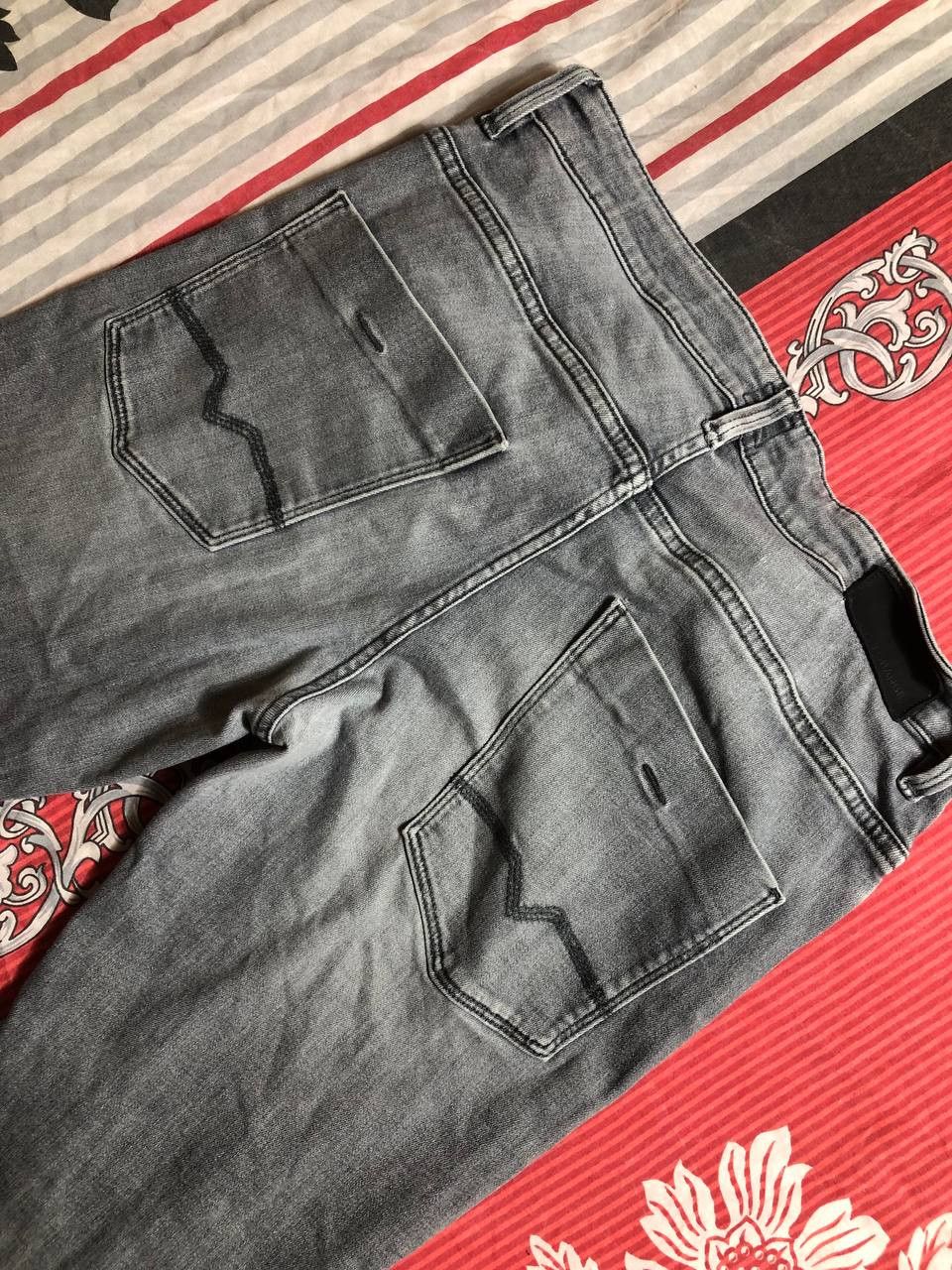Hugo Boss Dirty Painted Distressed Thrashed Faded Baggy Jeans Y2K Size US 32 / EU 48 - 14 Thumbnail