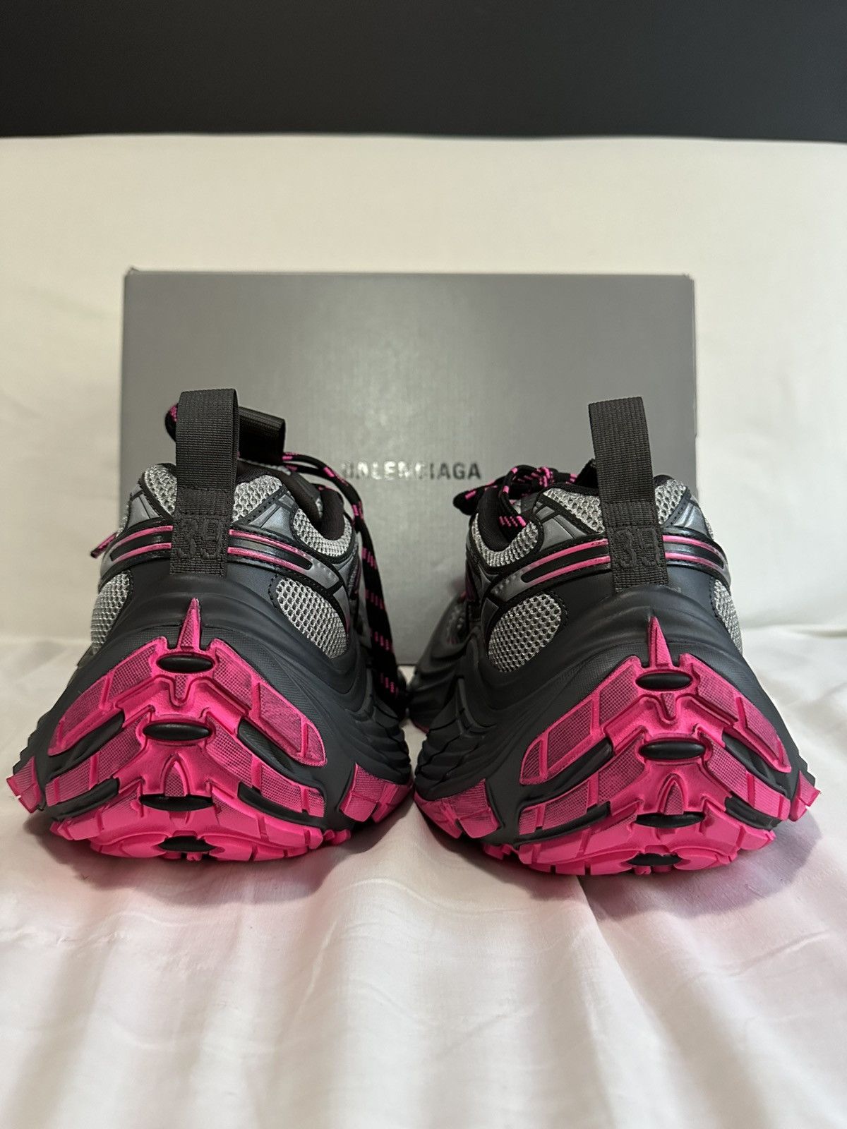 Balenciaga Balenciaga 10xl Pink / Black Size US 9 / EU 42 - 5 Thumbnail