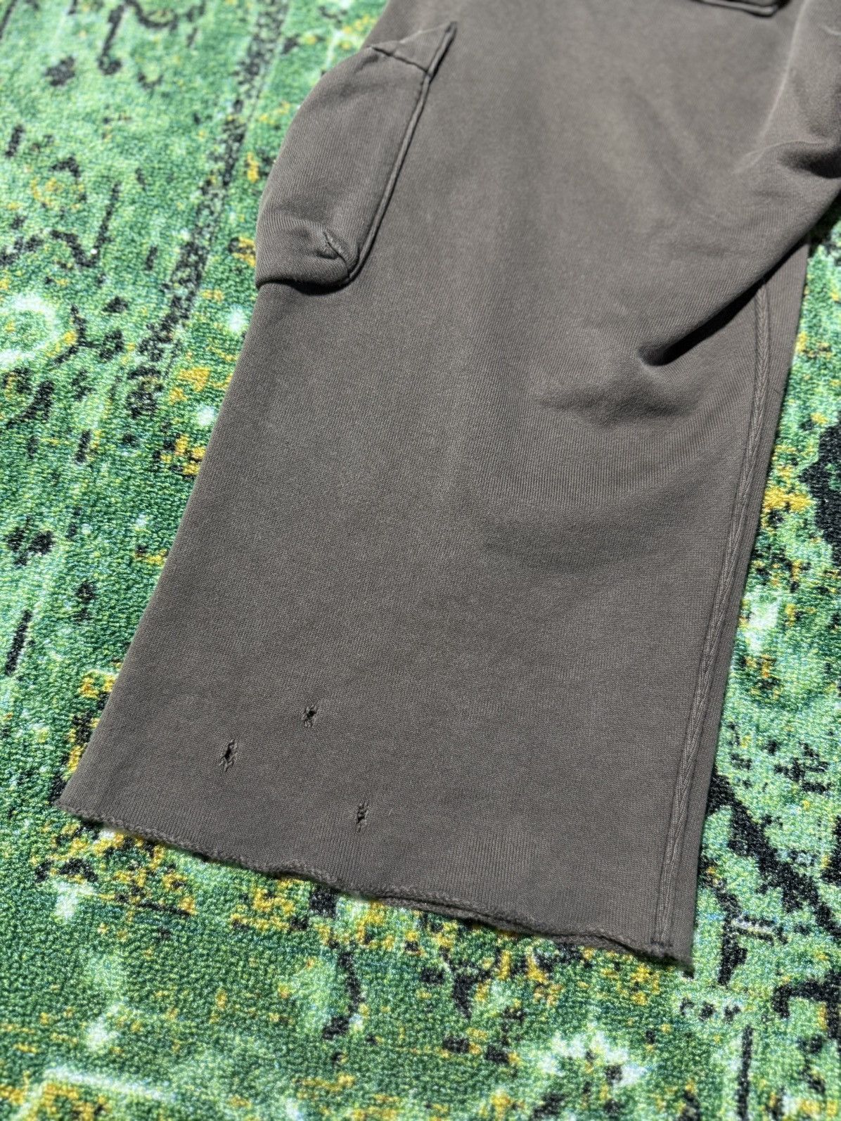 Number (N)ine Number (N)ine SS05 “Nightcrawler” Multi-Pocket Cargo Capris Size US 30 / EU 46 - 13 Thumbnail
